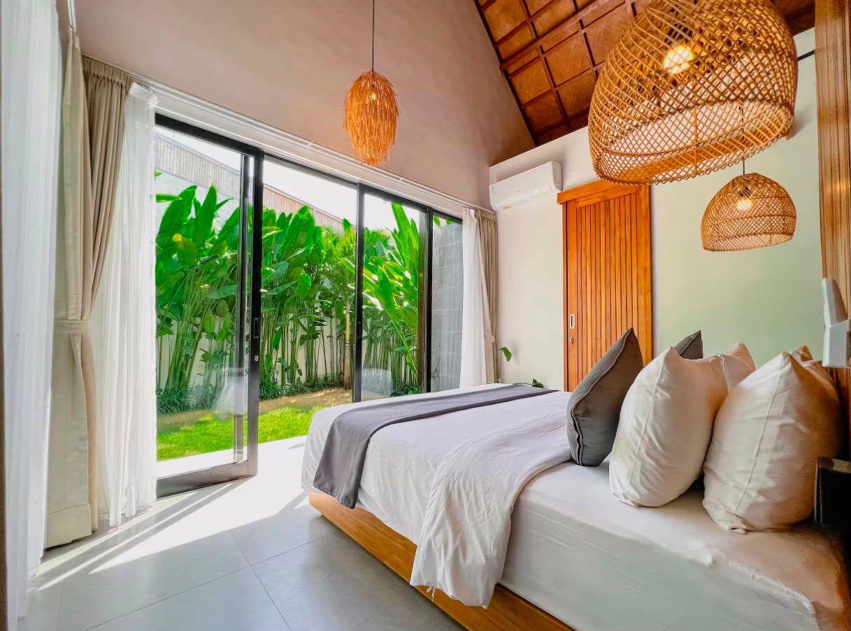 Master bedroom opening onto the pool deck