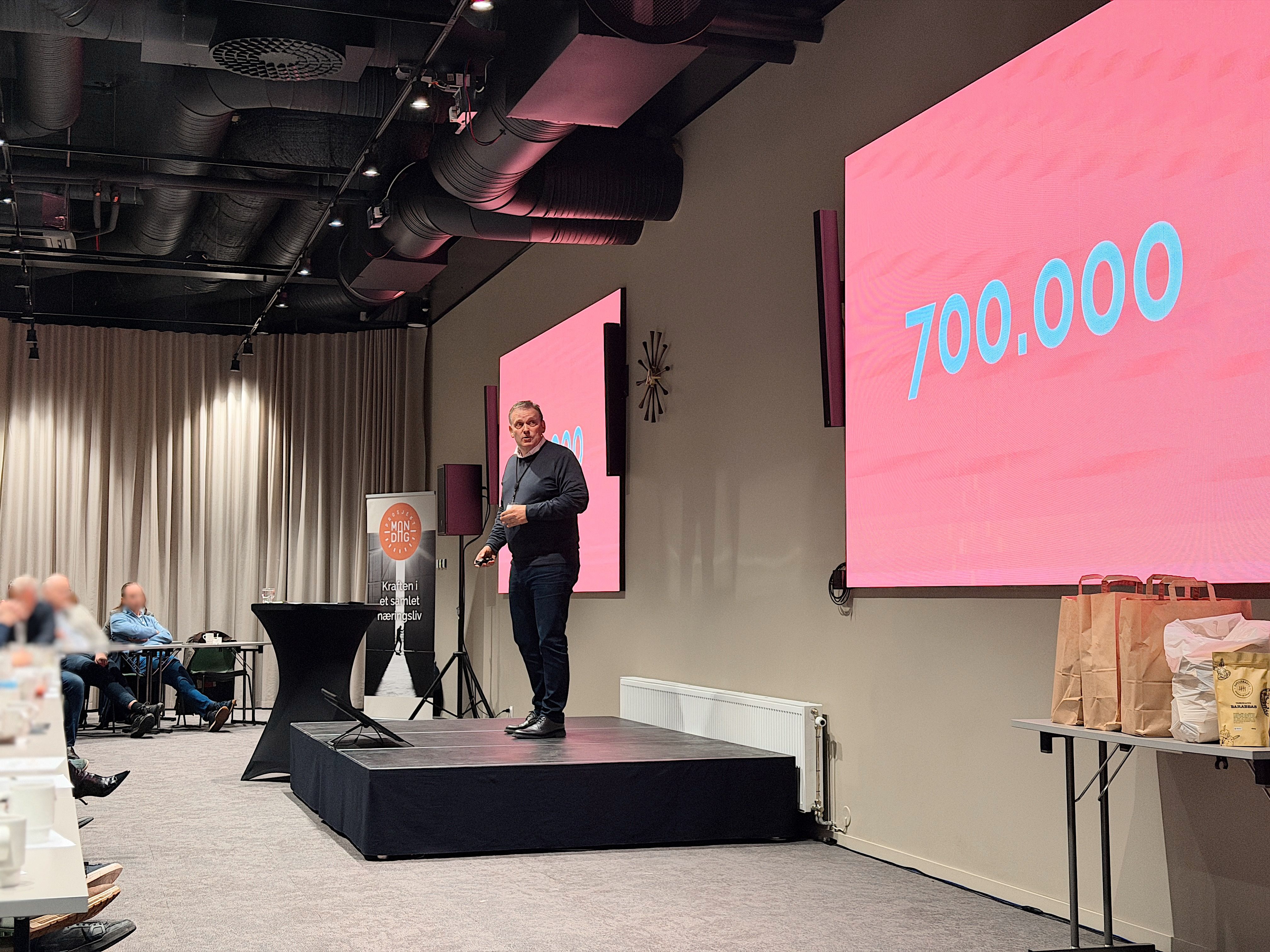 CEO of Compass Group Norway, Tor Rønhovde, talks about unemployment in Norway.