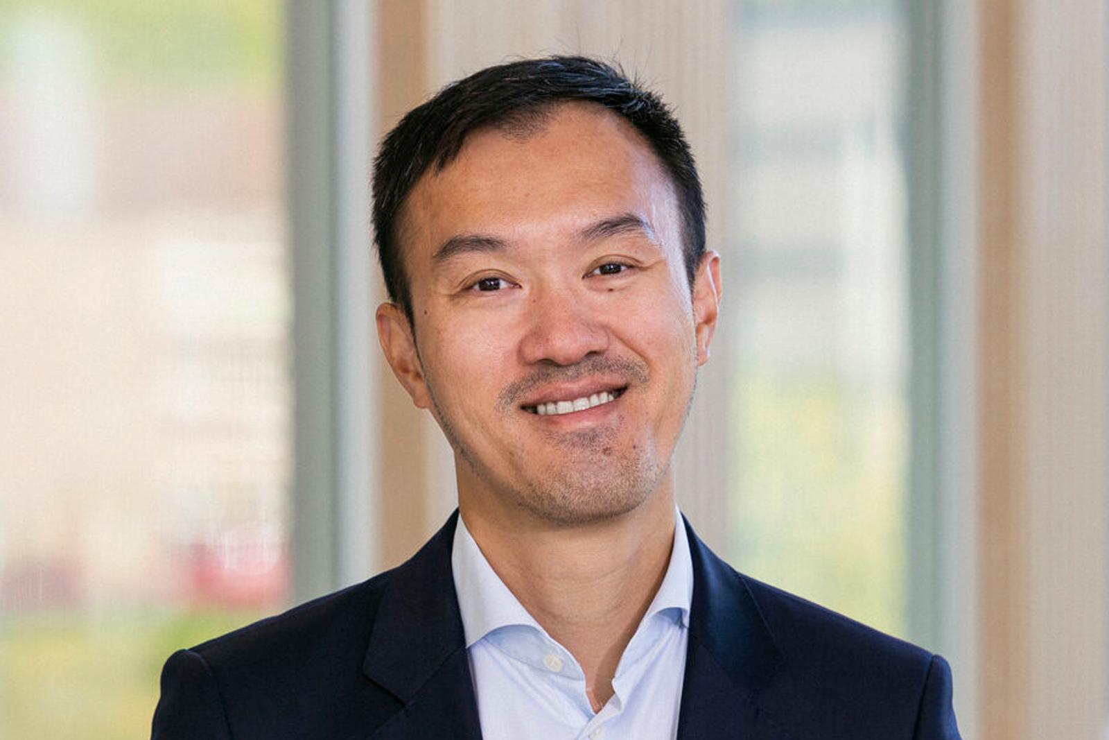 Yi Feng Guo