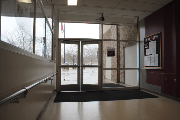 Entrance Closer.