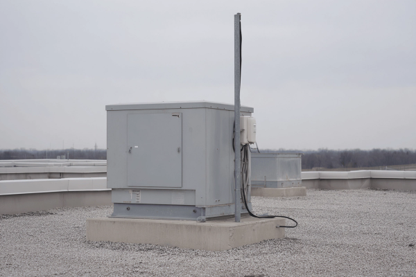 Wdro Lp Transmitter And Antenna.