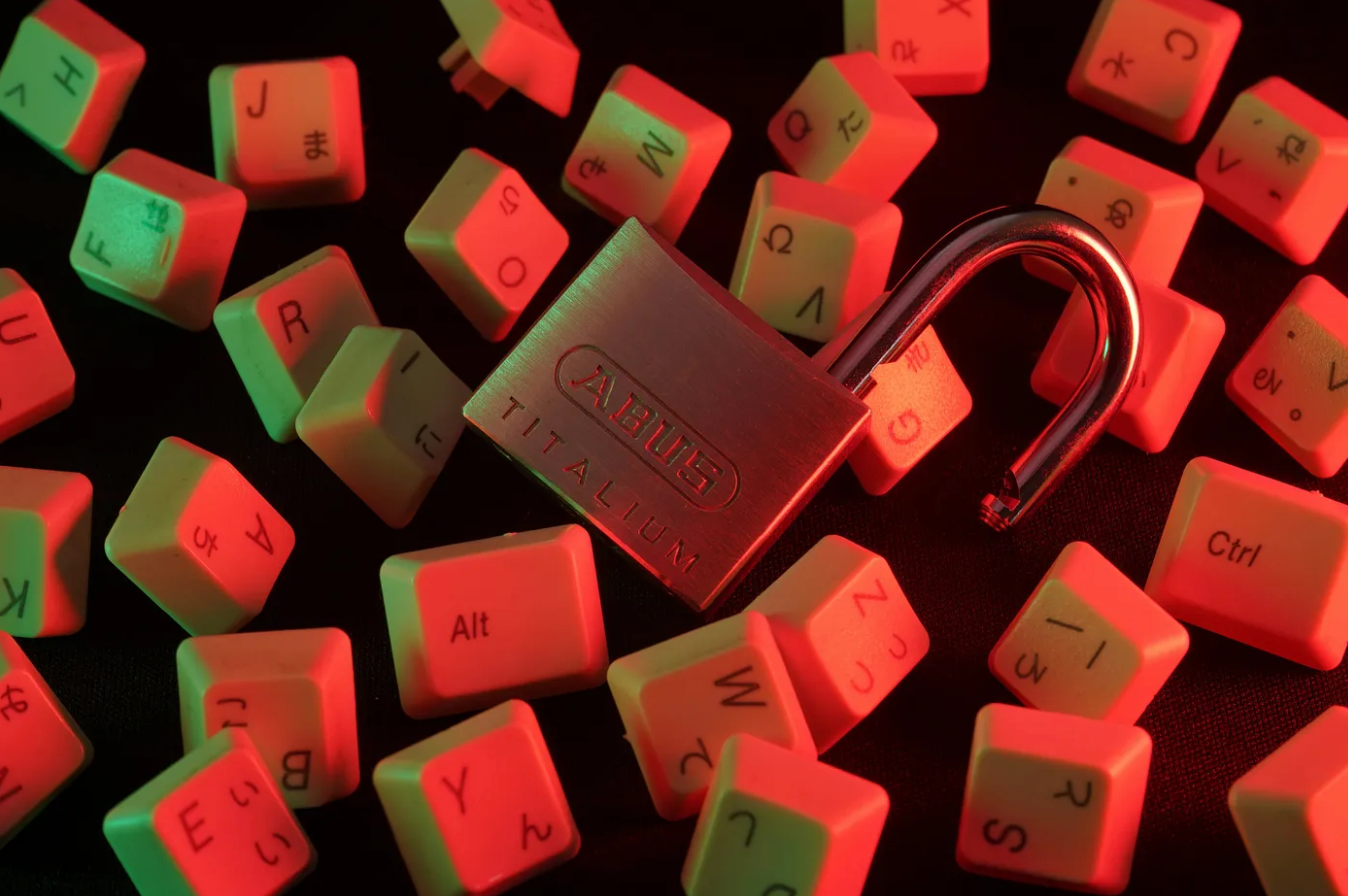 Science for good — using AI and cybersecurity to aid social integration for refugees