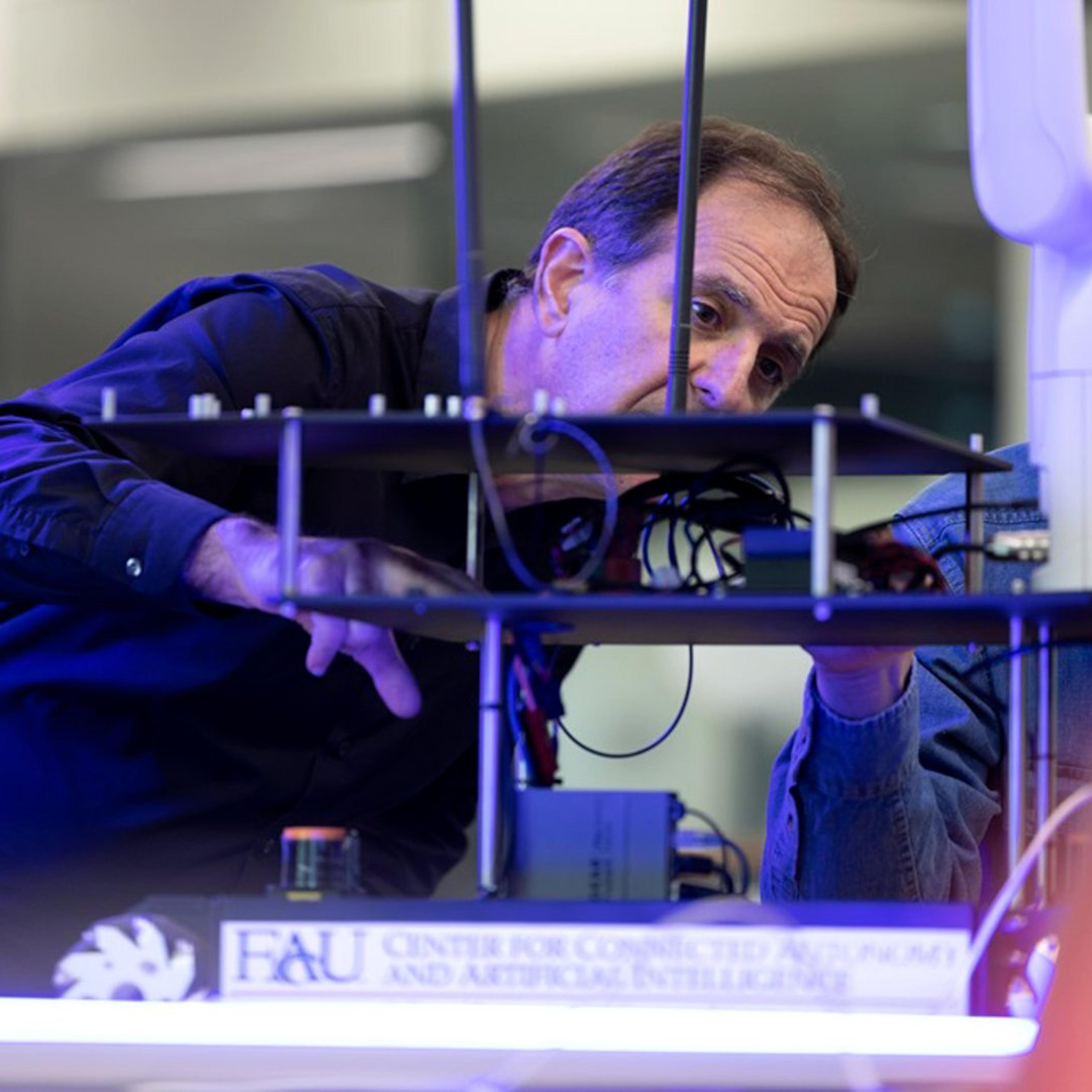 FAU says $500,000 NSF grant will build AI robotics training platform
