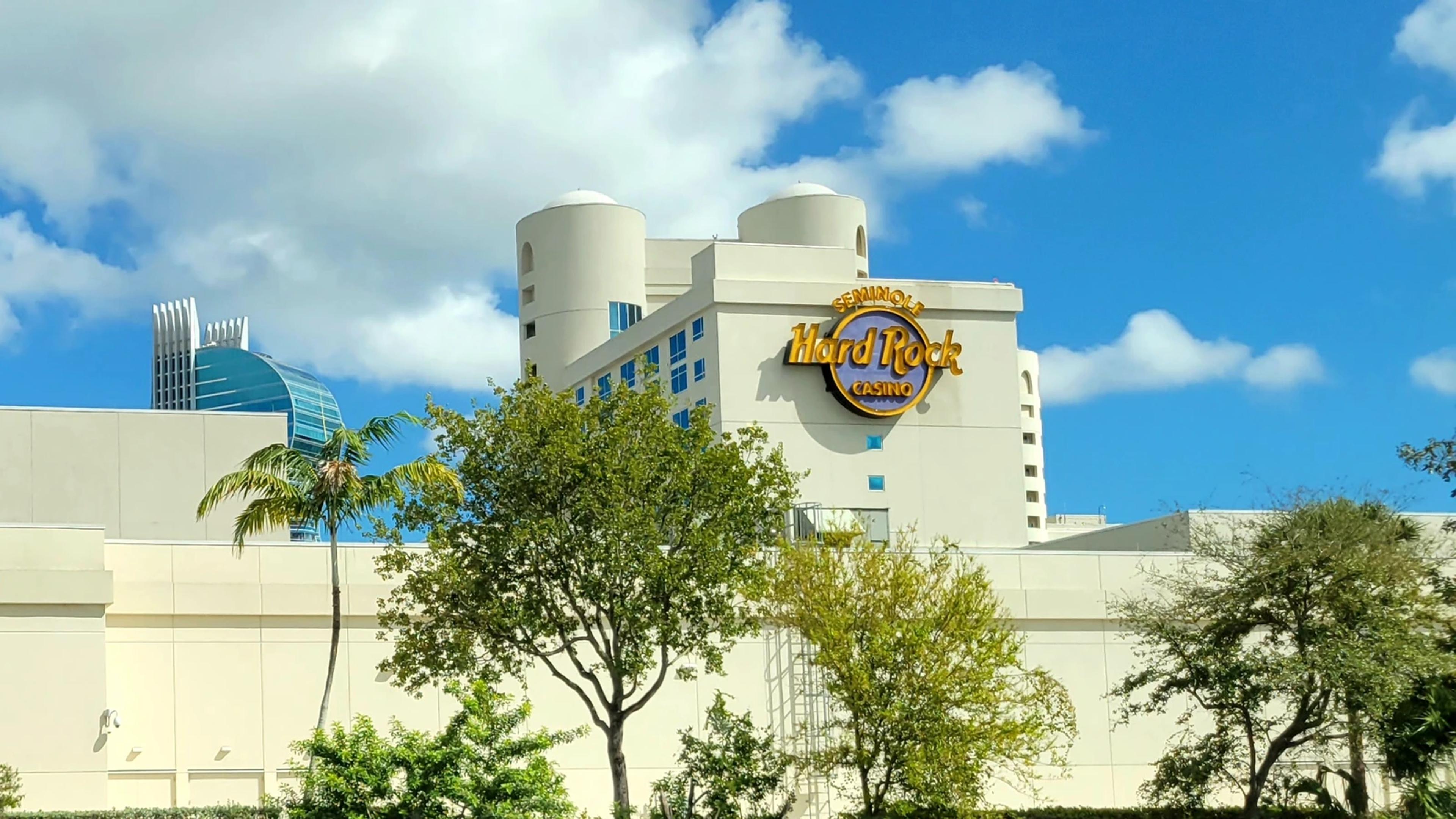 Hard Rock Hollywood adds bilingual gaming and nightlife zone