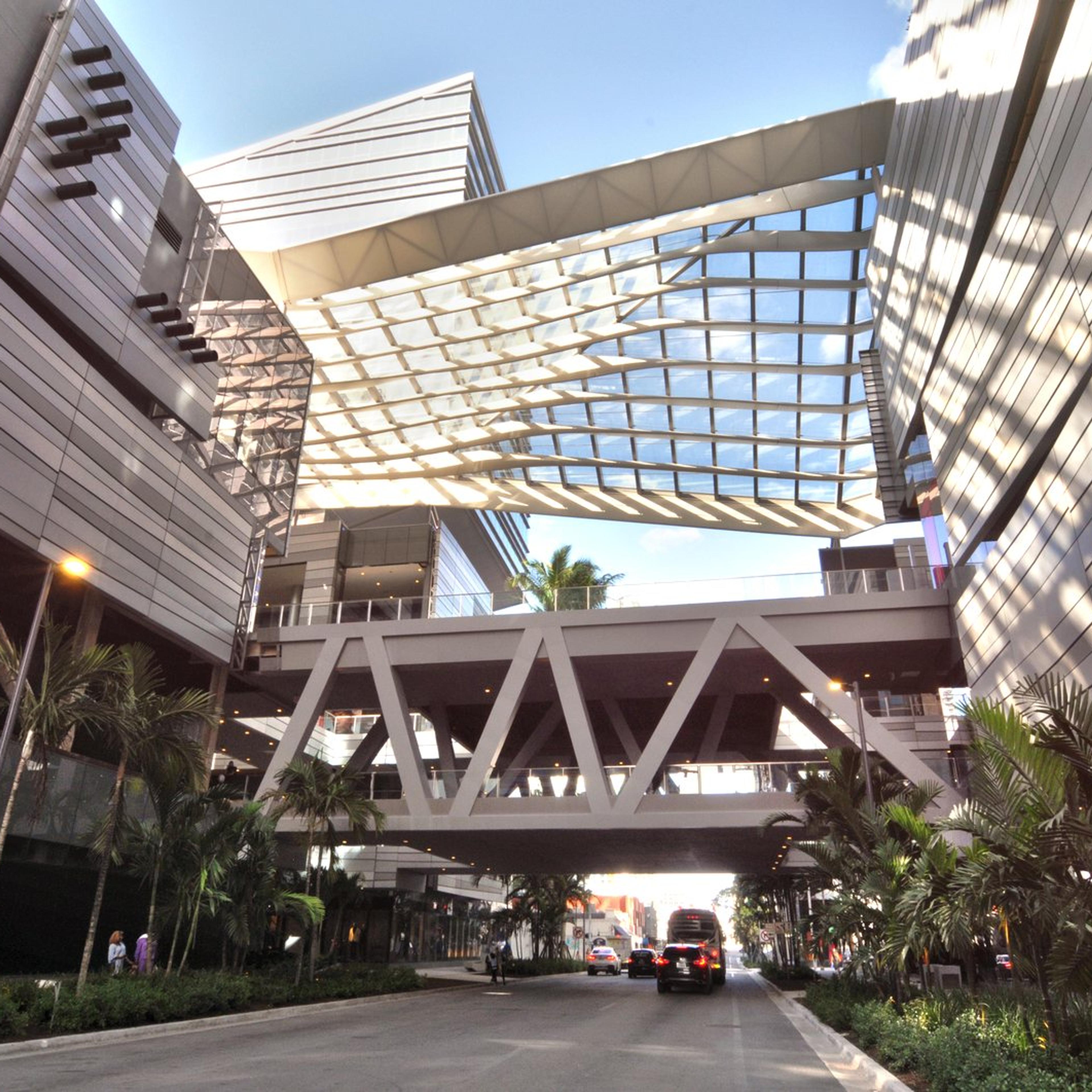 InstaMall brings same-day fashion delivery to five South Florida shopping hubs