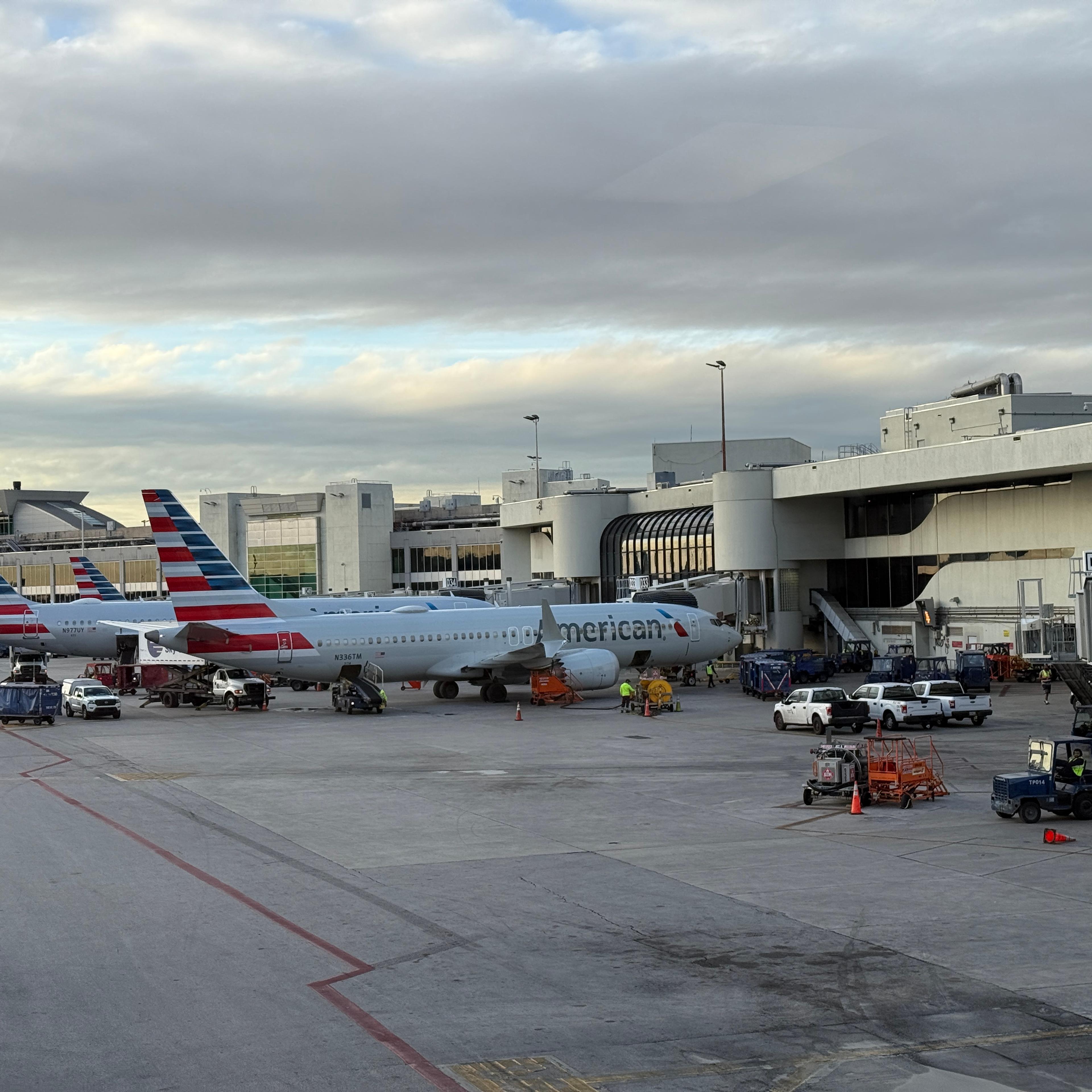 American Airlines plans three weekly Miami flights to Barcelona, Venezuela