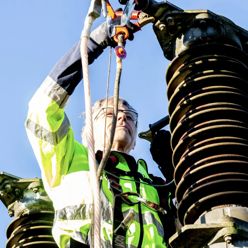 Encoding frontline expertise into resilient systems for LDCs