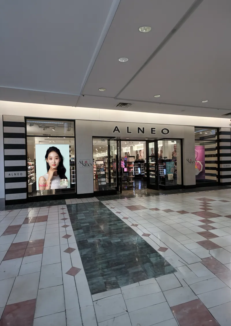 Store Mockup