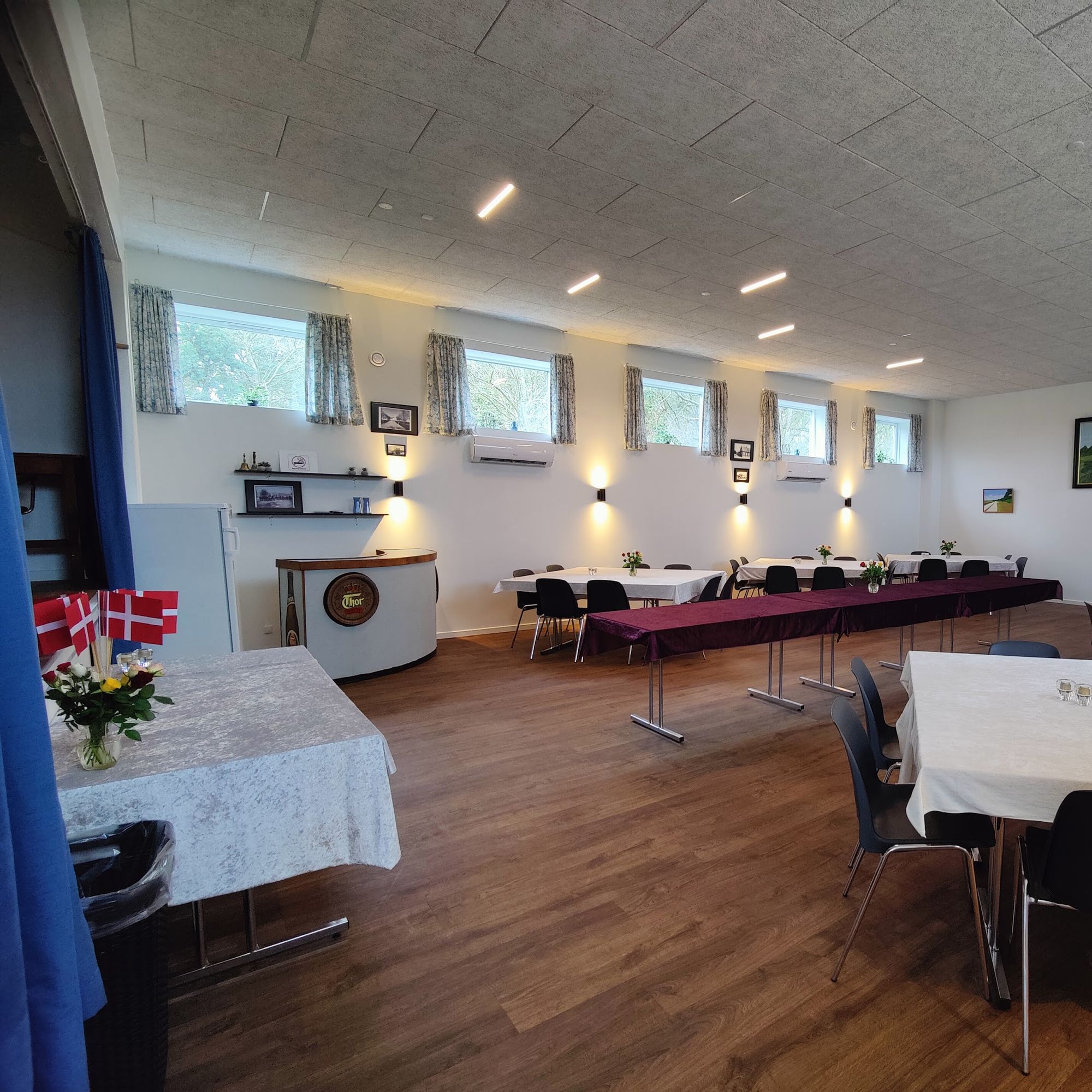 Store sal dækket op