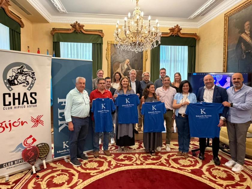 Presentación en el Ayuntamiento de Gijón del evento FEK y CHAS