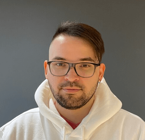 Headshot of Nick Dimitriou, Head of Growth at Moosend