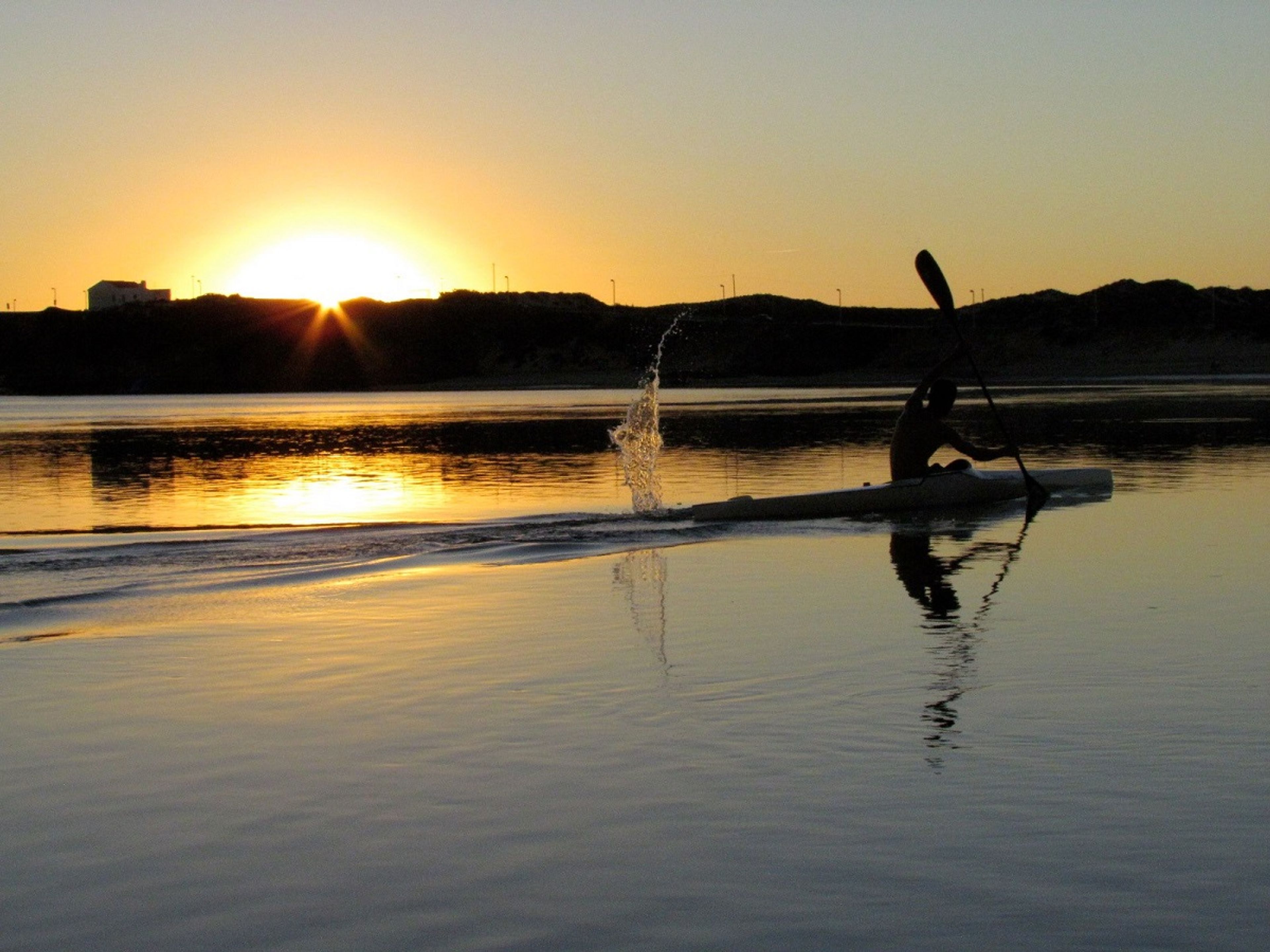 Canoagem ao Pôr-do-Sol
