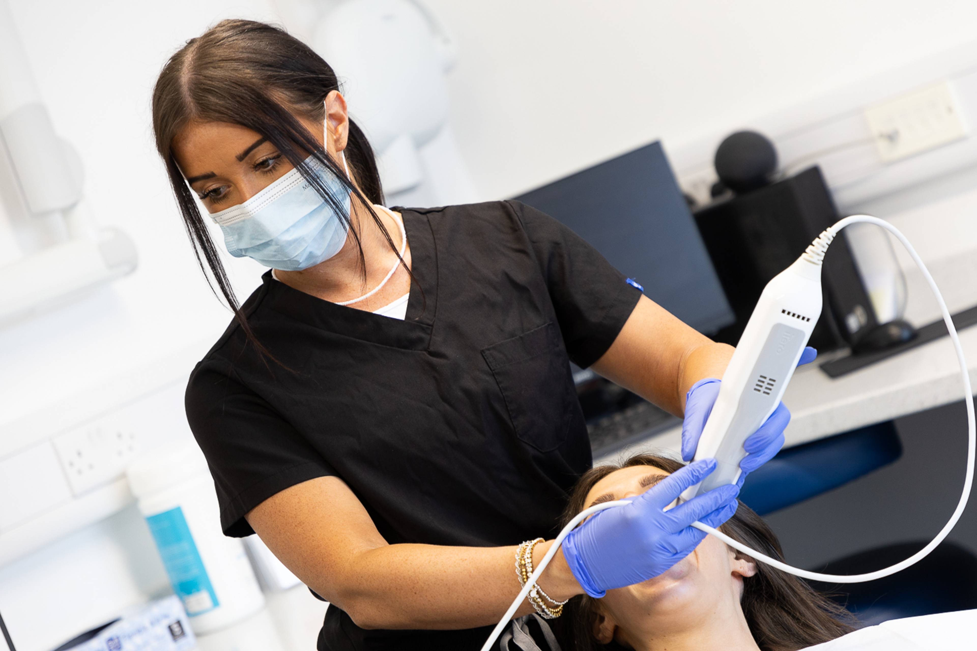 Dental scan of patient's teeth