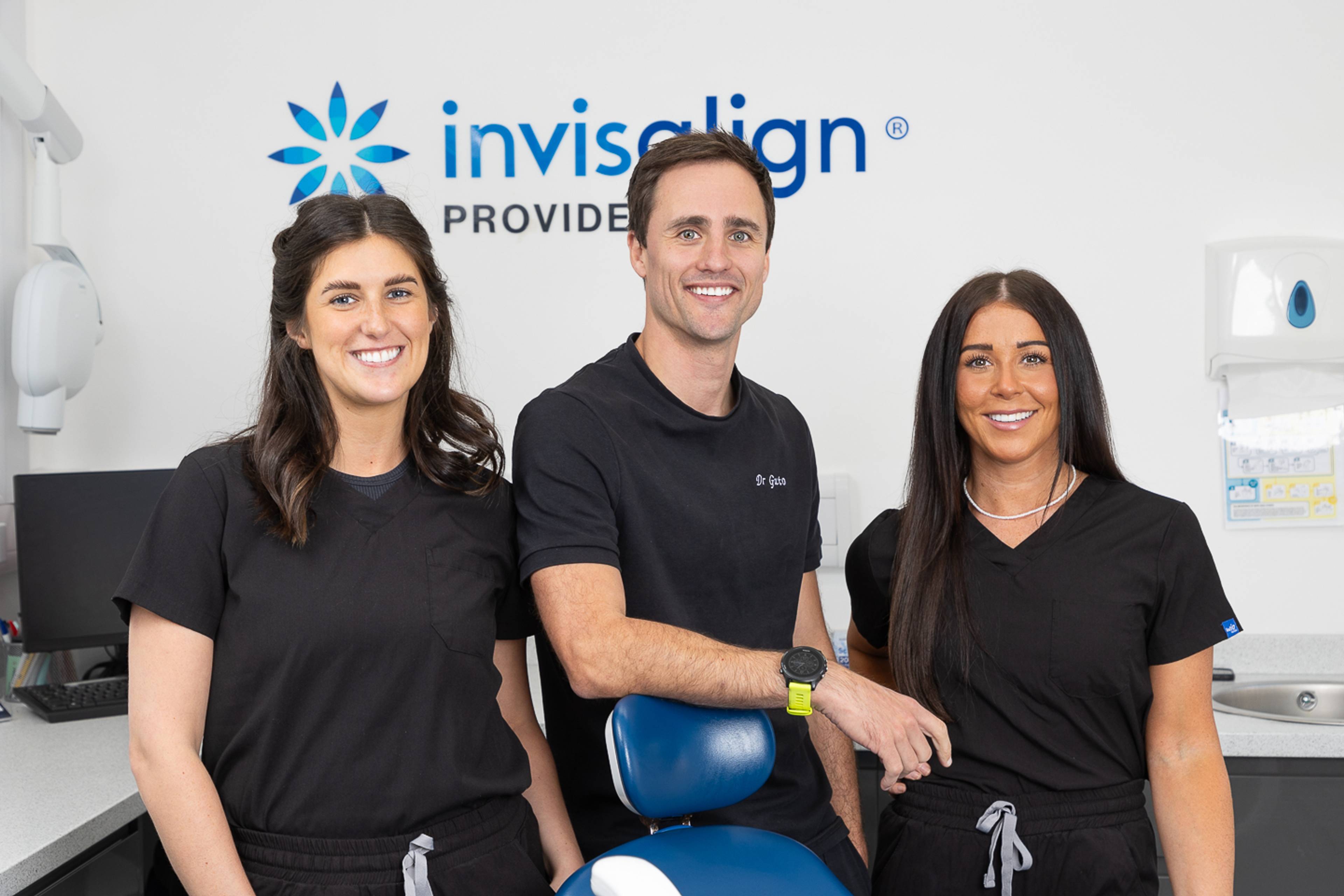 Deintyddion pediatrig cyfeillgar yn Brynteg Dental Dinbych-y-pysgod