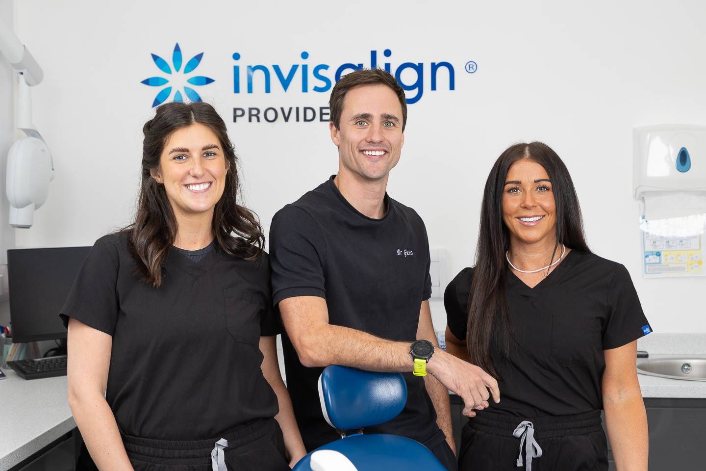 Deintyddion pediatrig cyfeillgar yn Brynteg Dental Dinbych-y-pysgod