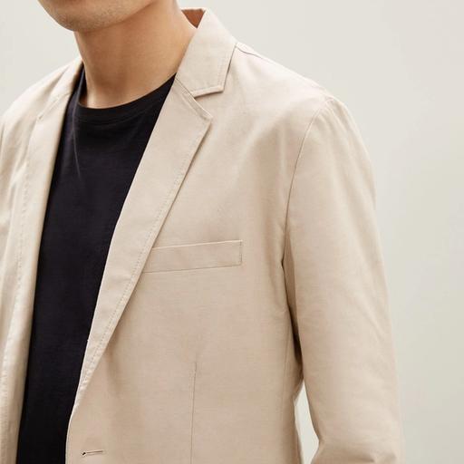Foto de un blazer casual color hueso