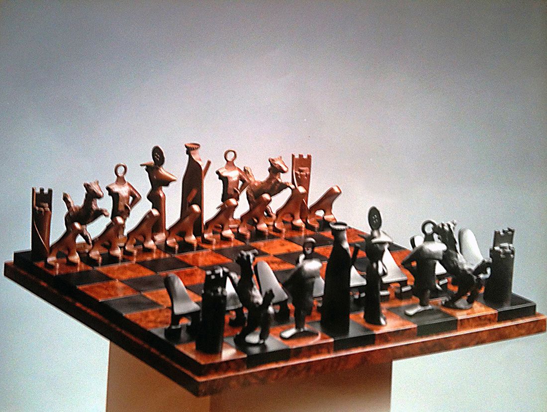 CHESS SET