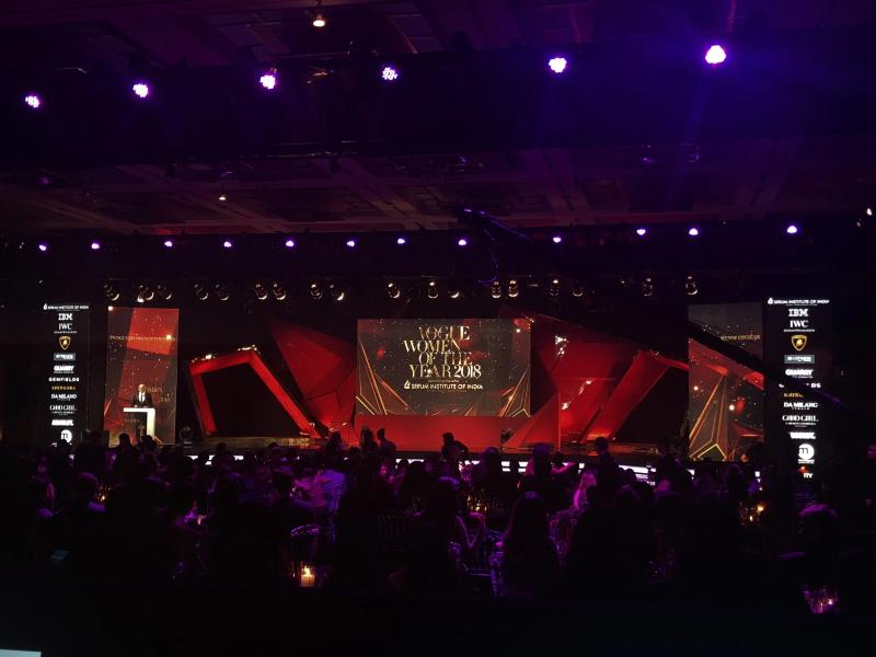 Impactful LED stage visuals honouring the extraordinary achievements of the women celebrated that evening.