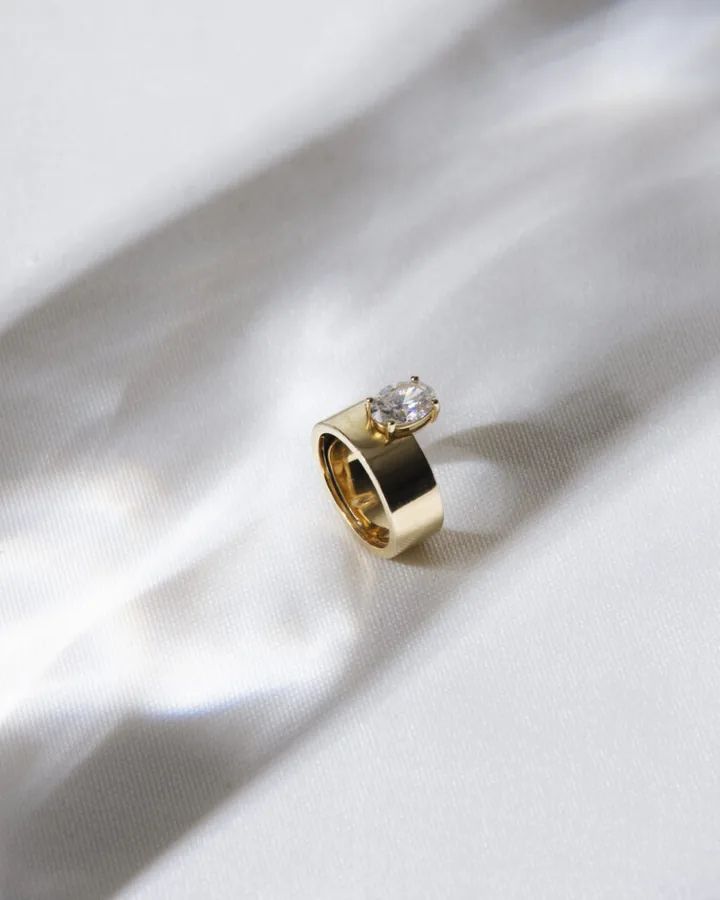 Engagement Ring No. 04