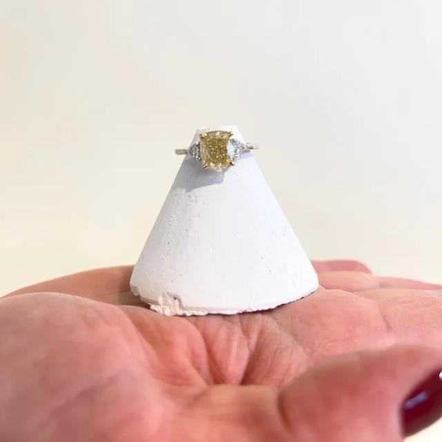 Engagement Ring No. 16, LM Gems