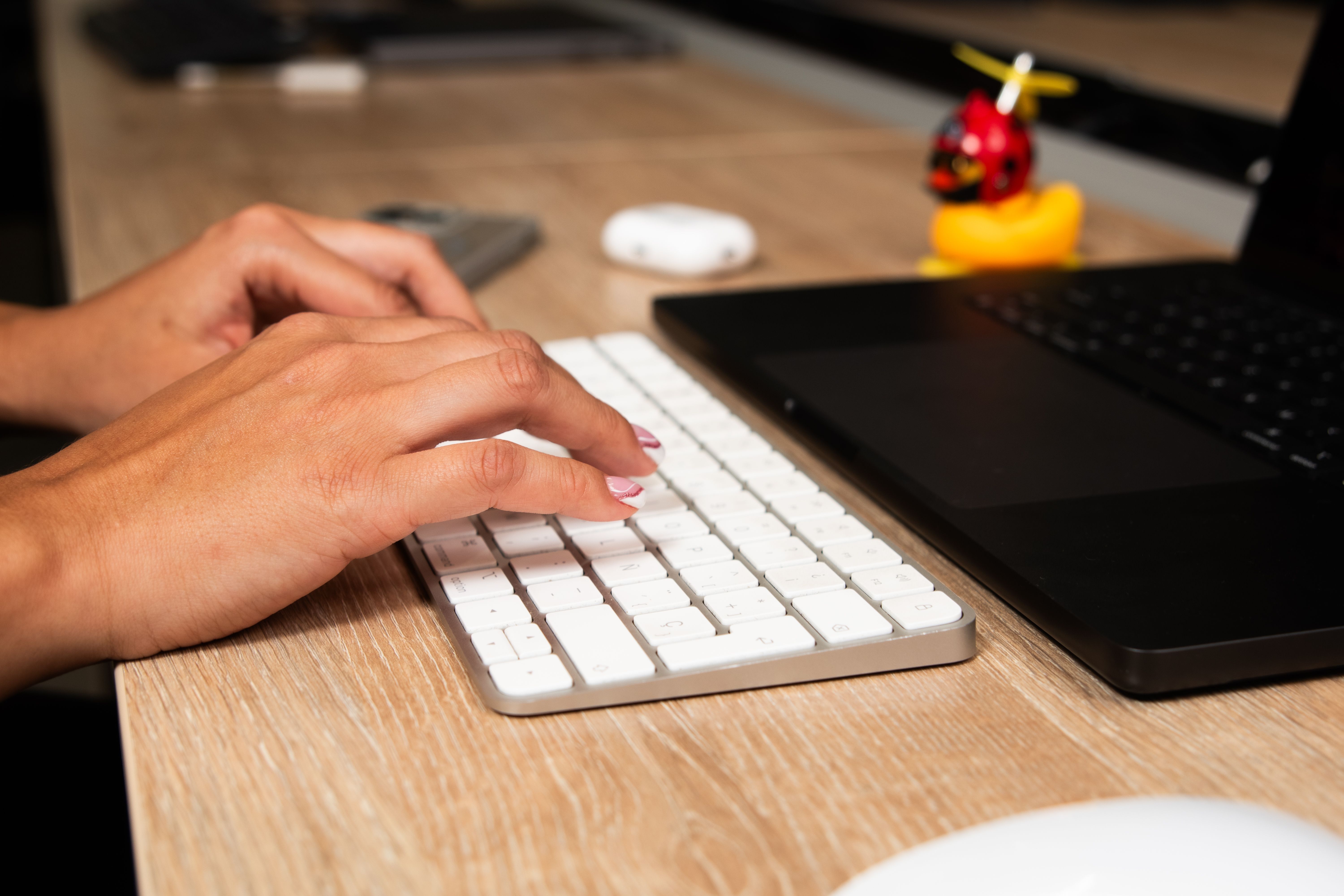 Best Platforms to Hire Remote Software Developers in 2026 | Howdy