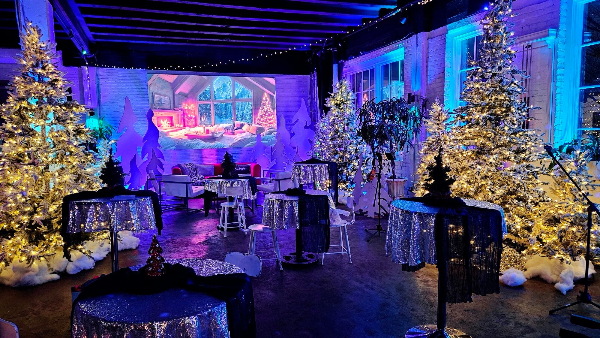 Winter wonderland with sequined tables