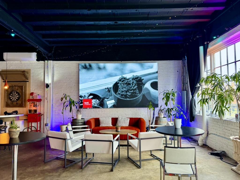 Lounge seating