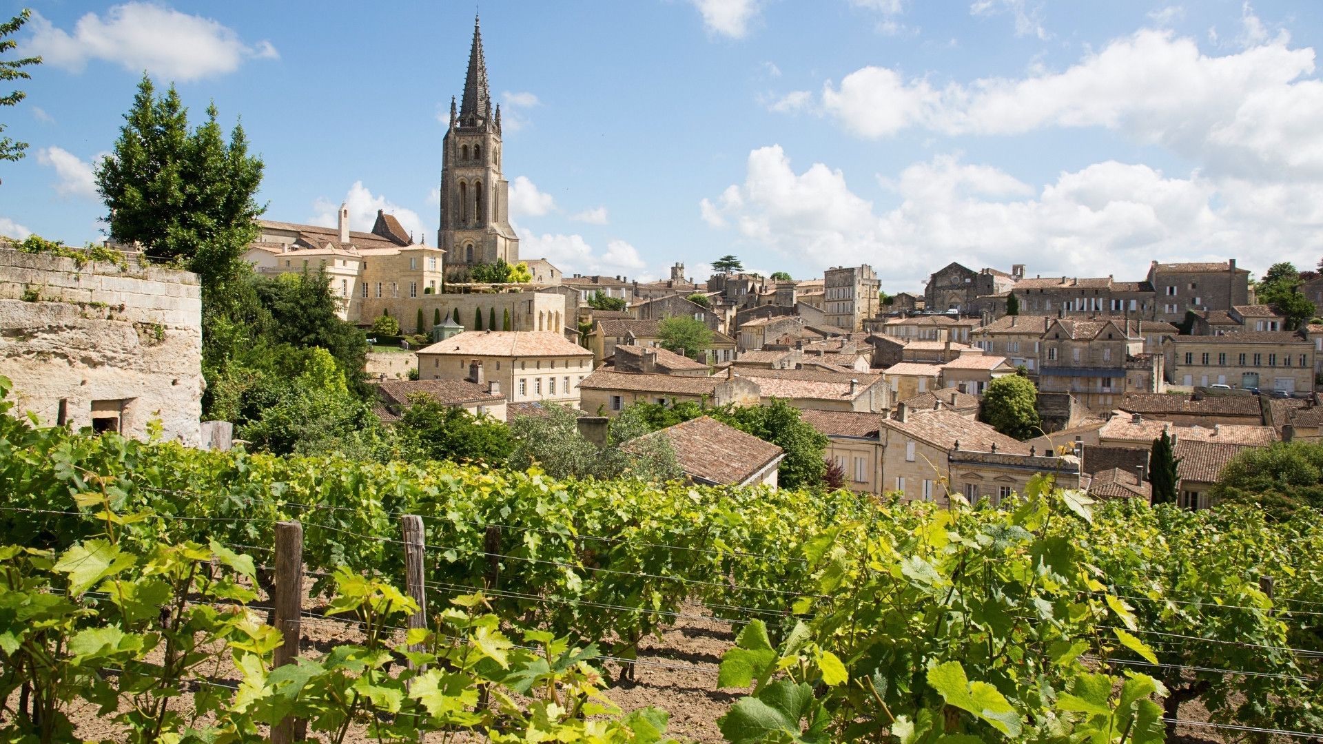 Bordeaux town St Emilion