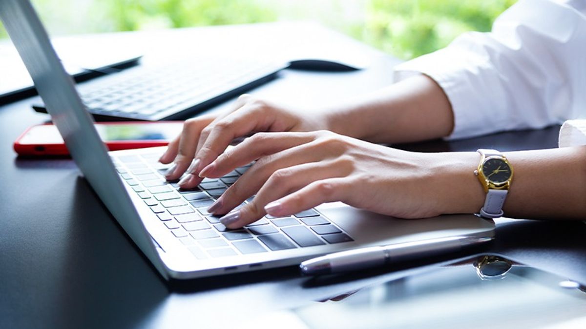 shared services, hands, fingers typing laptop, business