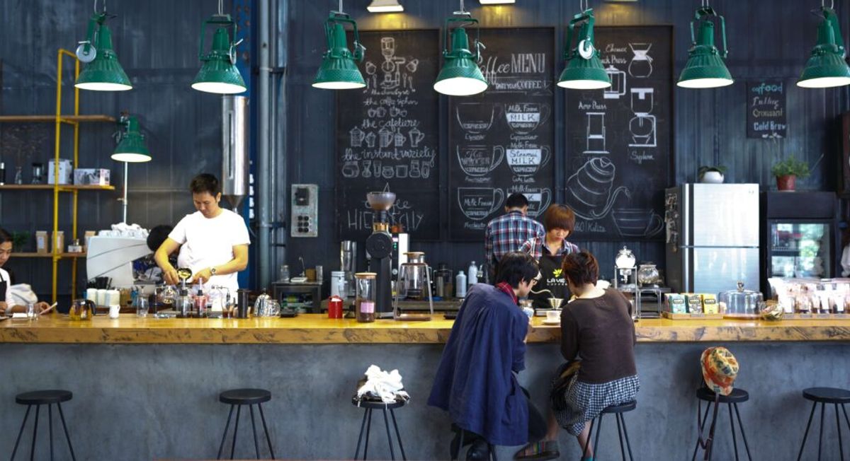 industries affected by recession, restaurant with people