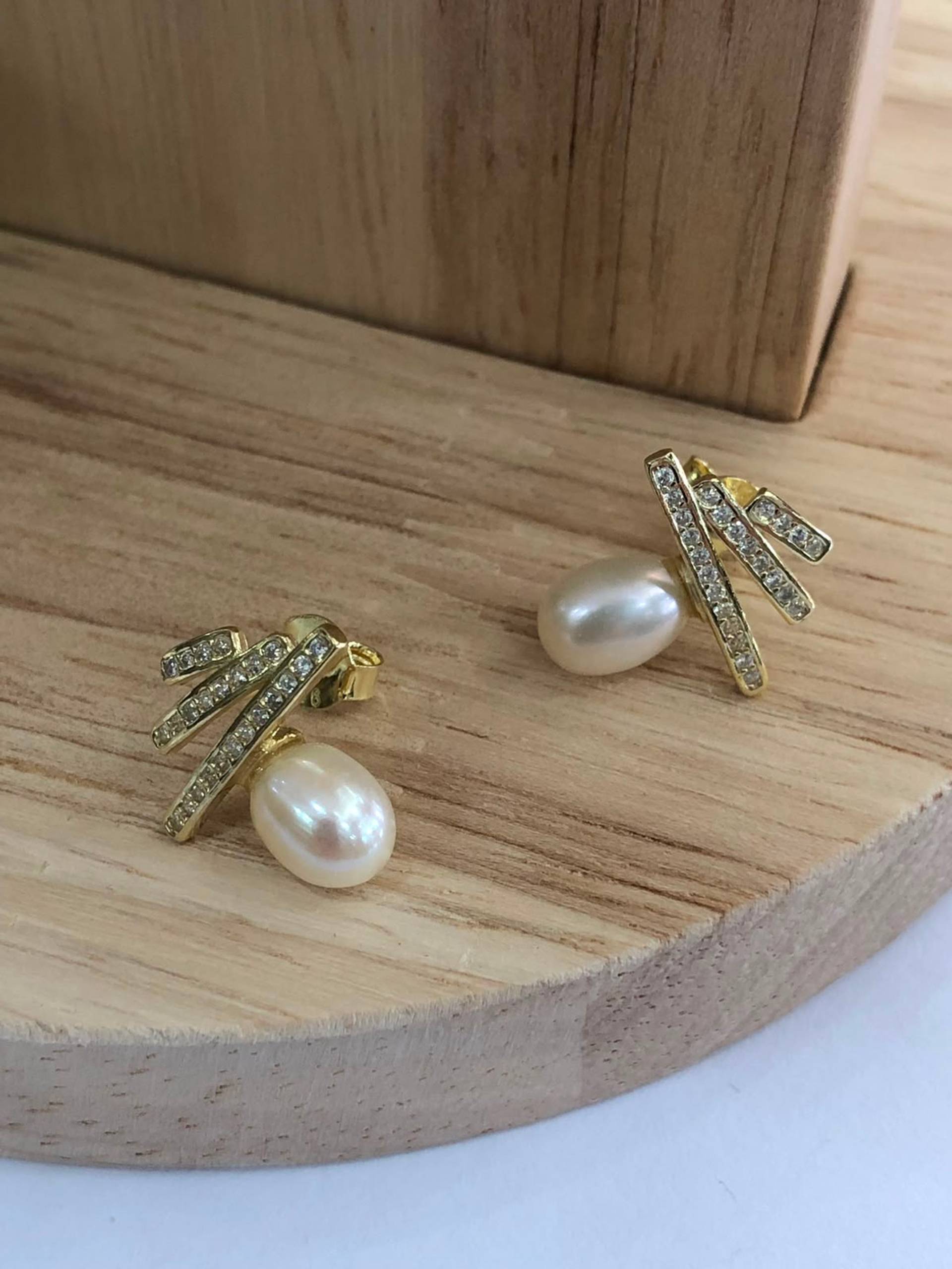 Aros Libélula con Perla Bicolor