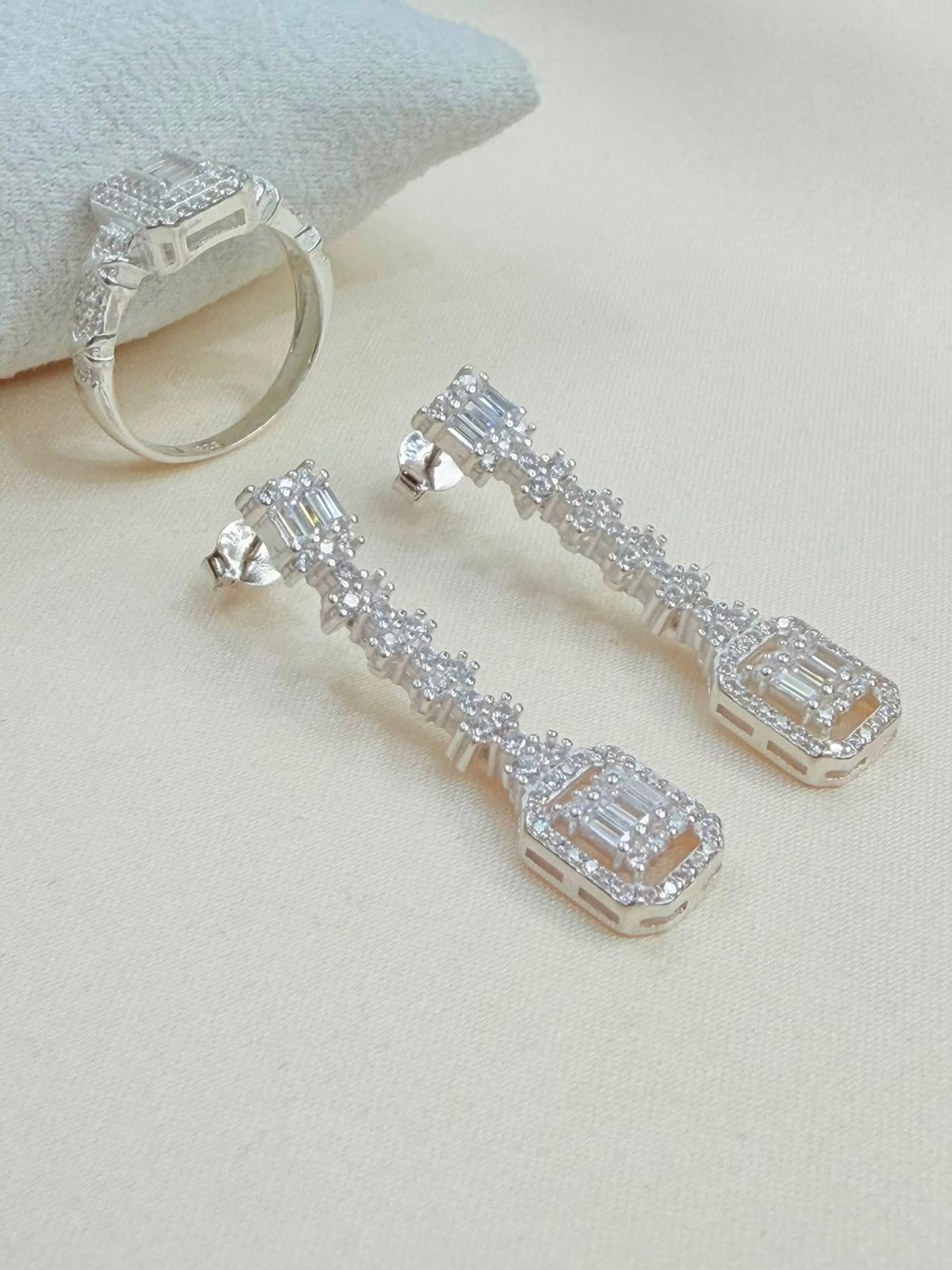 Juego de Aros y Anillo Elegance de plata 925 · Vista 2