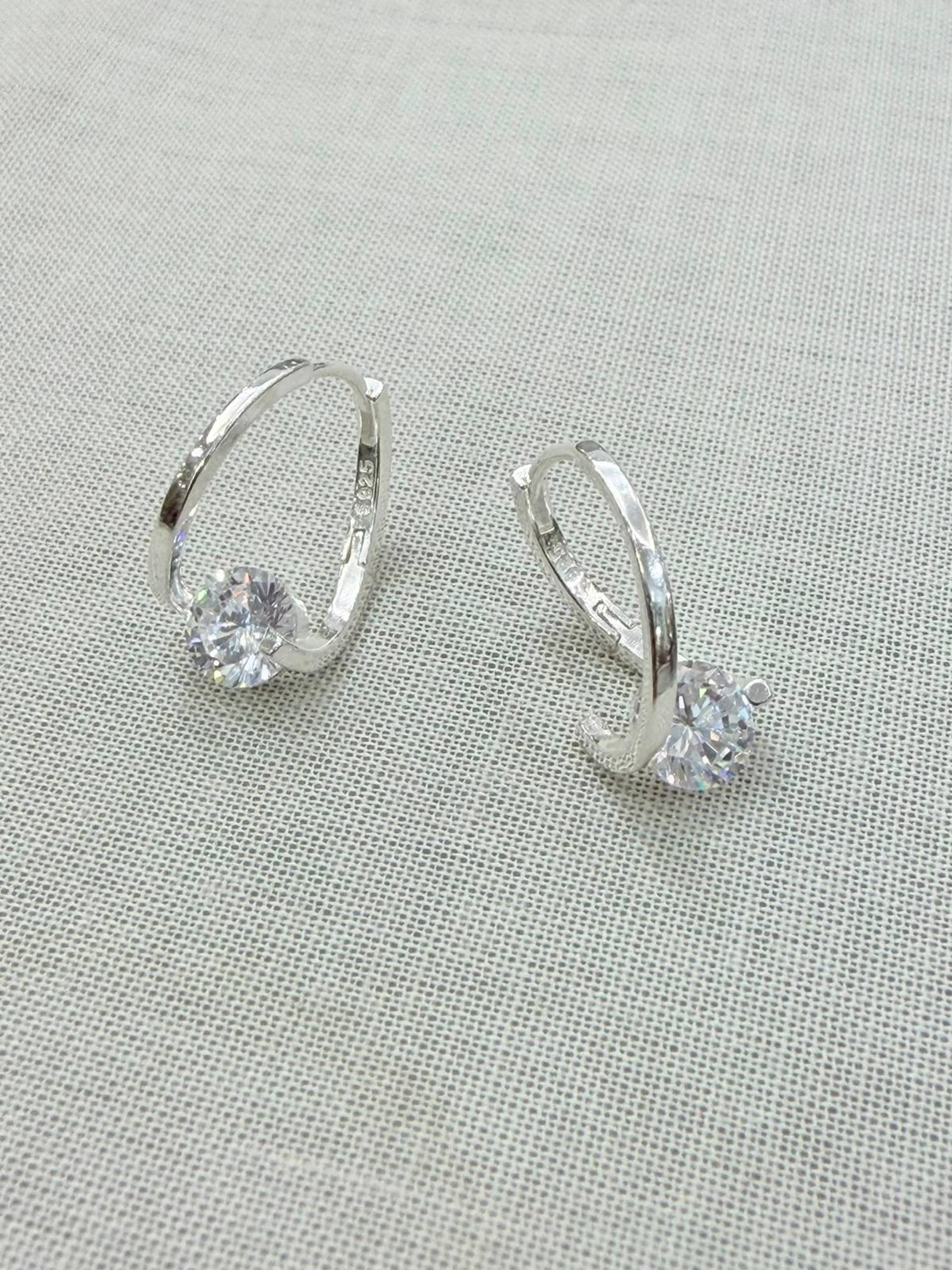 Argollas de plata 925 con circonia solitaria