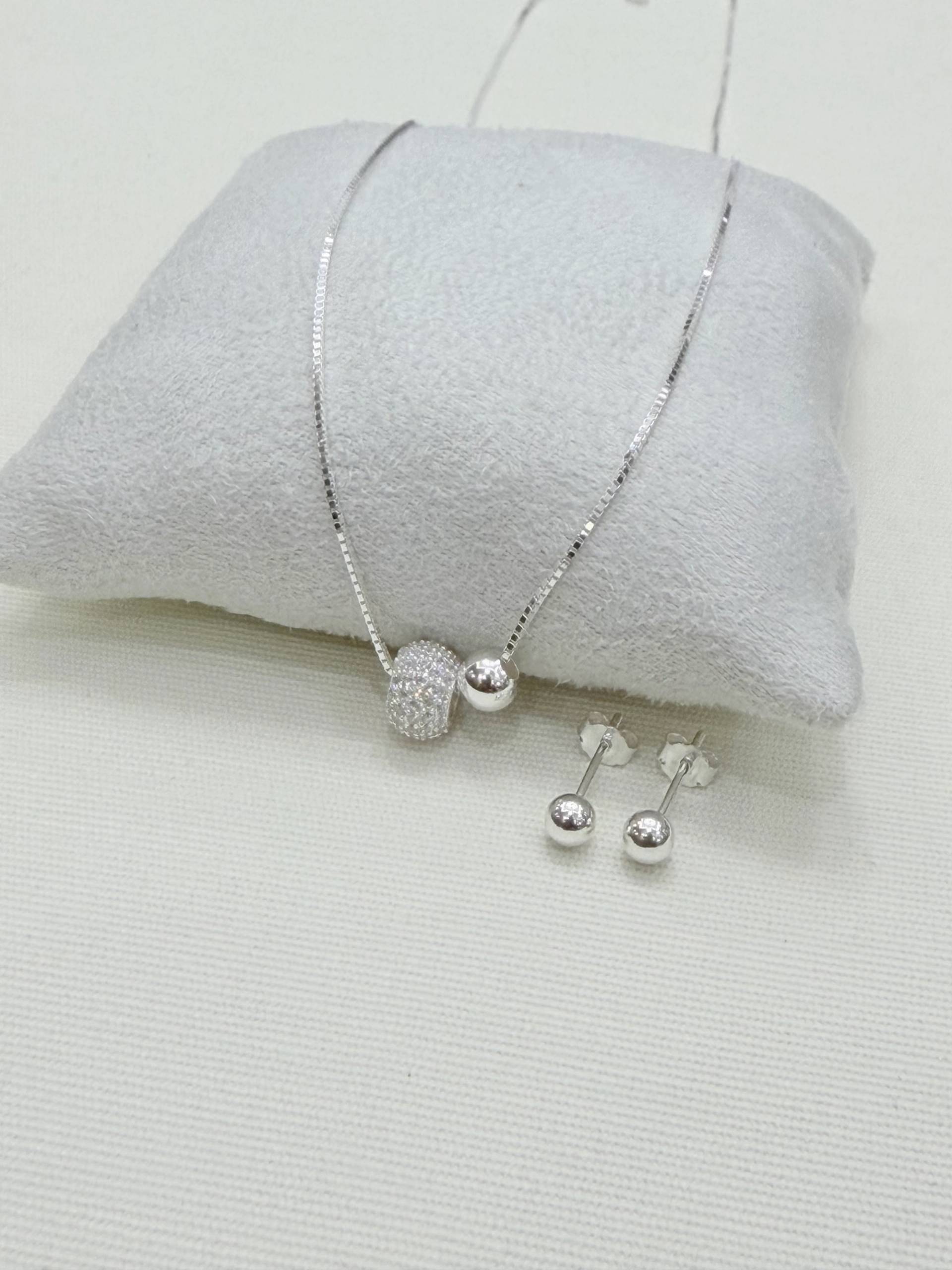 Juego de collar y aros