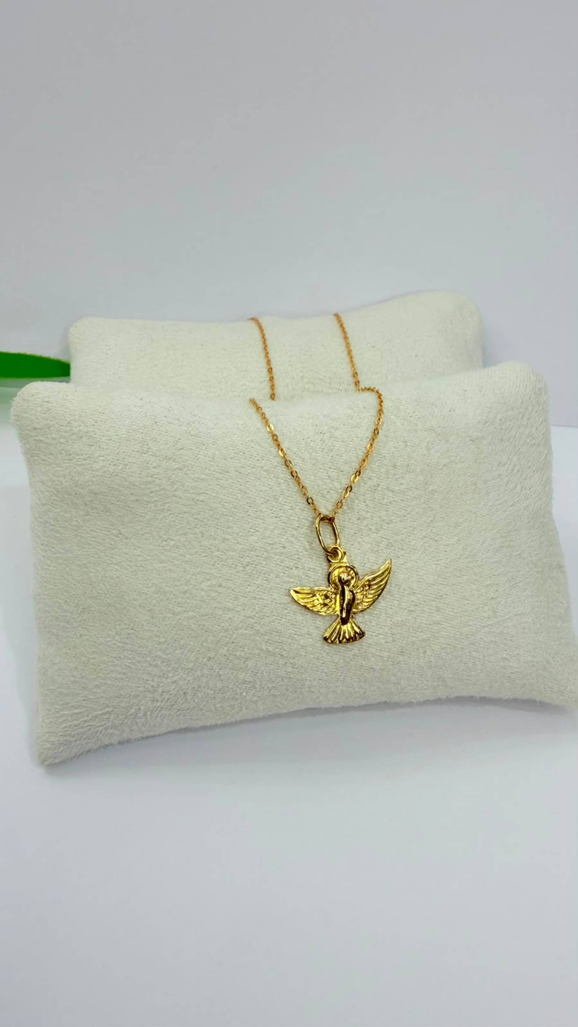 Collar de Oro 18K con Dije de Ángel