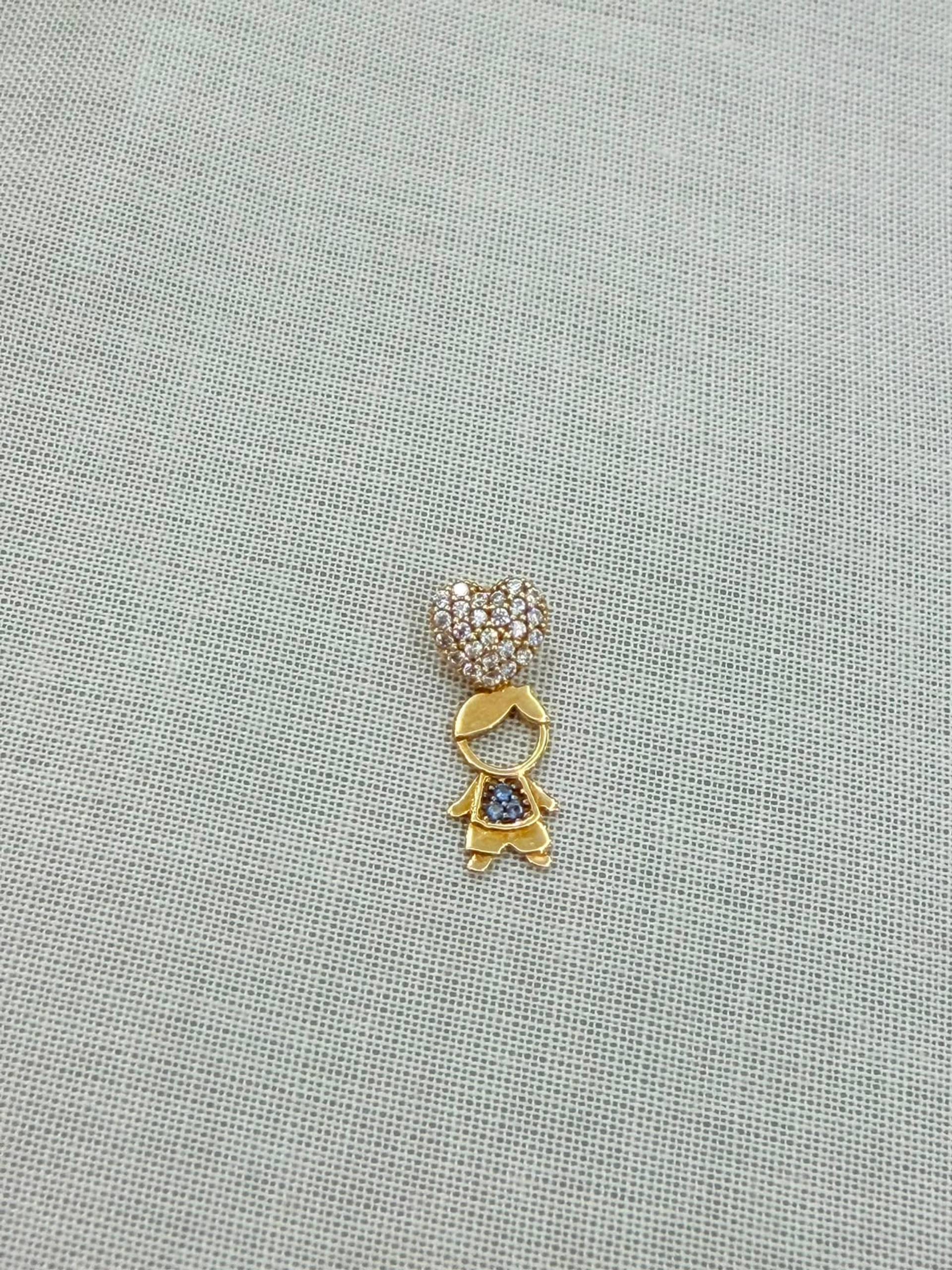 Dije Niño con Corazón Oro 18K