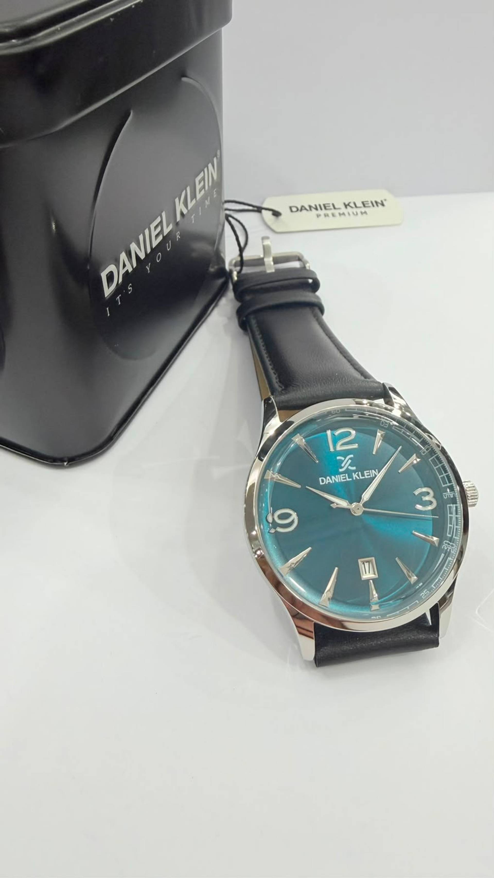 Reloj caballero Daniel Klein fondo azul