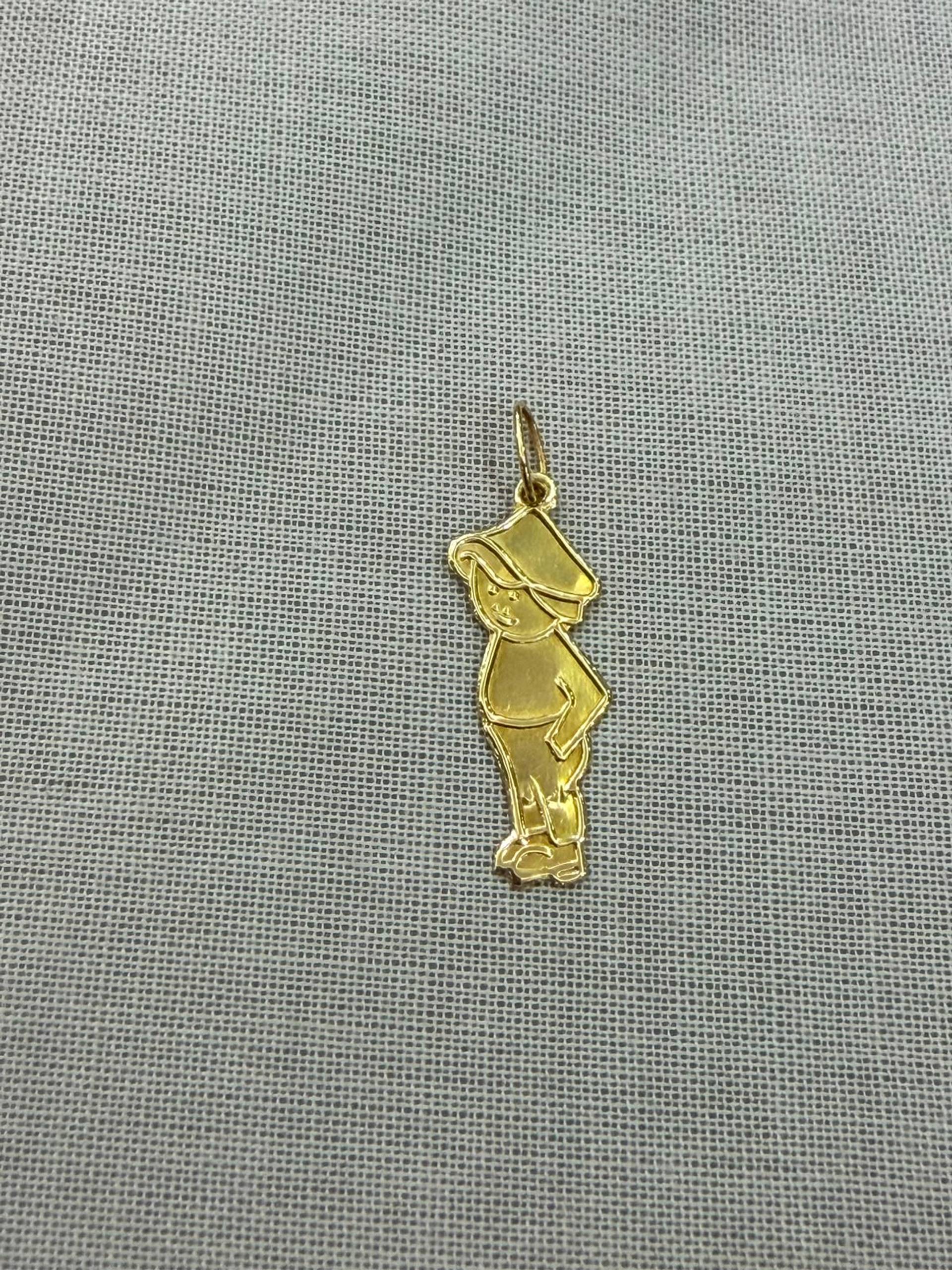 Dije Niño Elegante Oro 18K