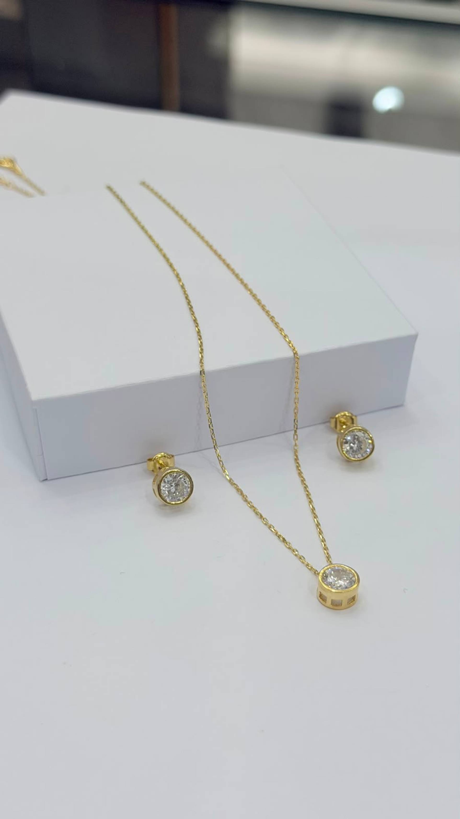 Set Medalla Dorada