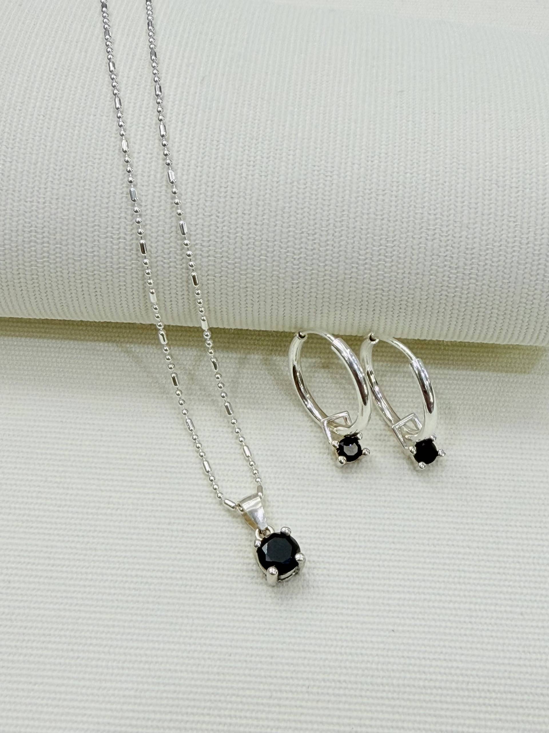 Juego de collar, dije y aros