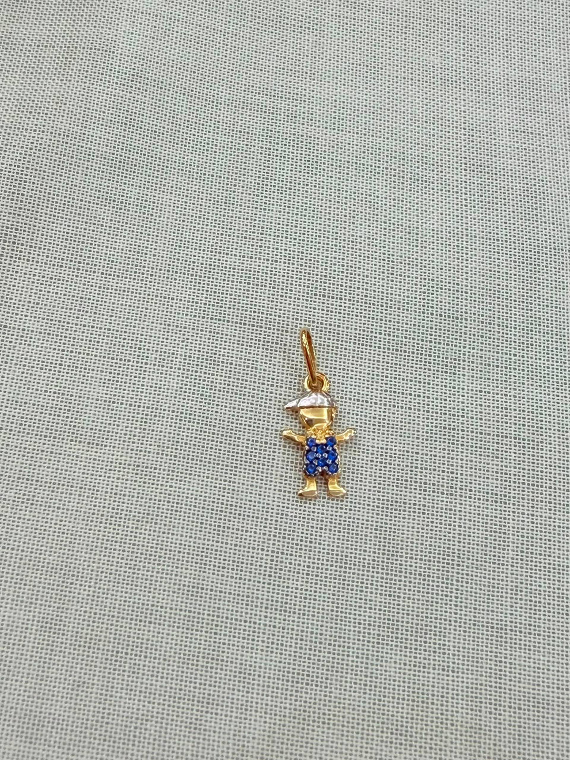 Dije Niño con Cristales Azules Oro 18K