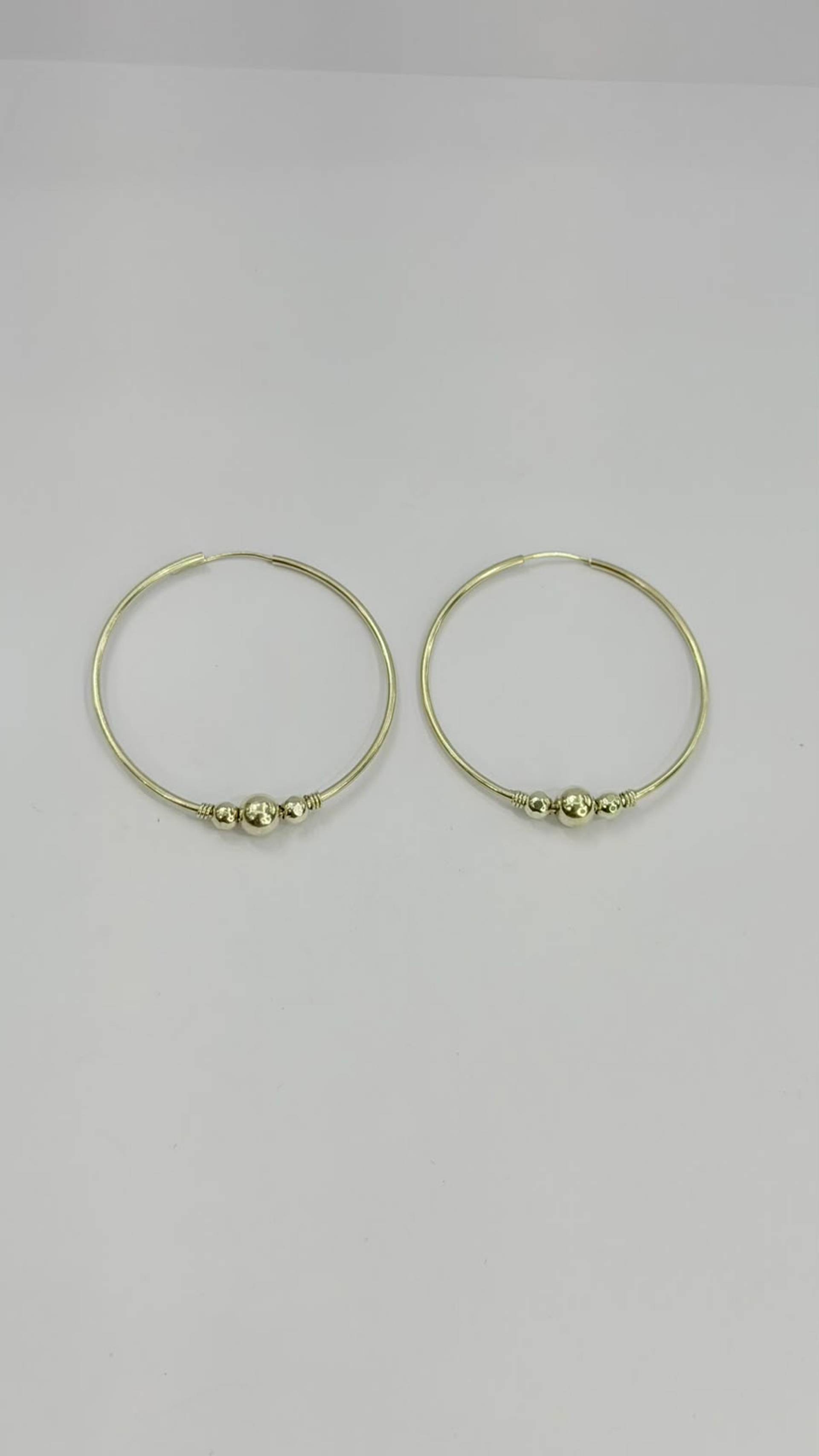 Argollas delgadas de plata 925 con circonias
