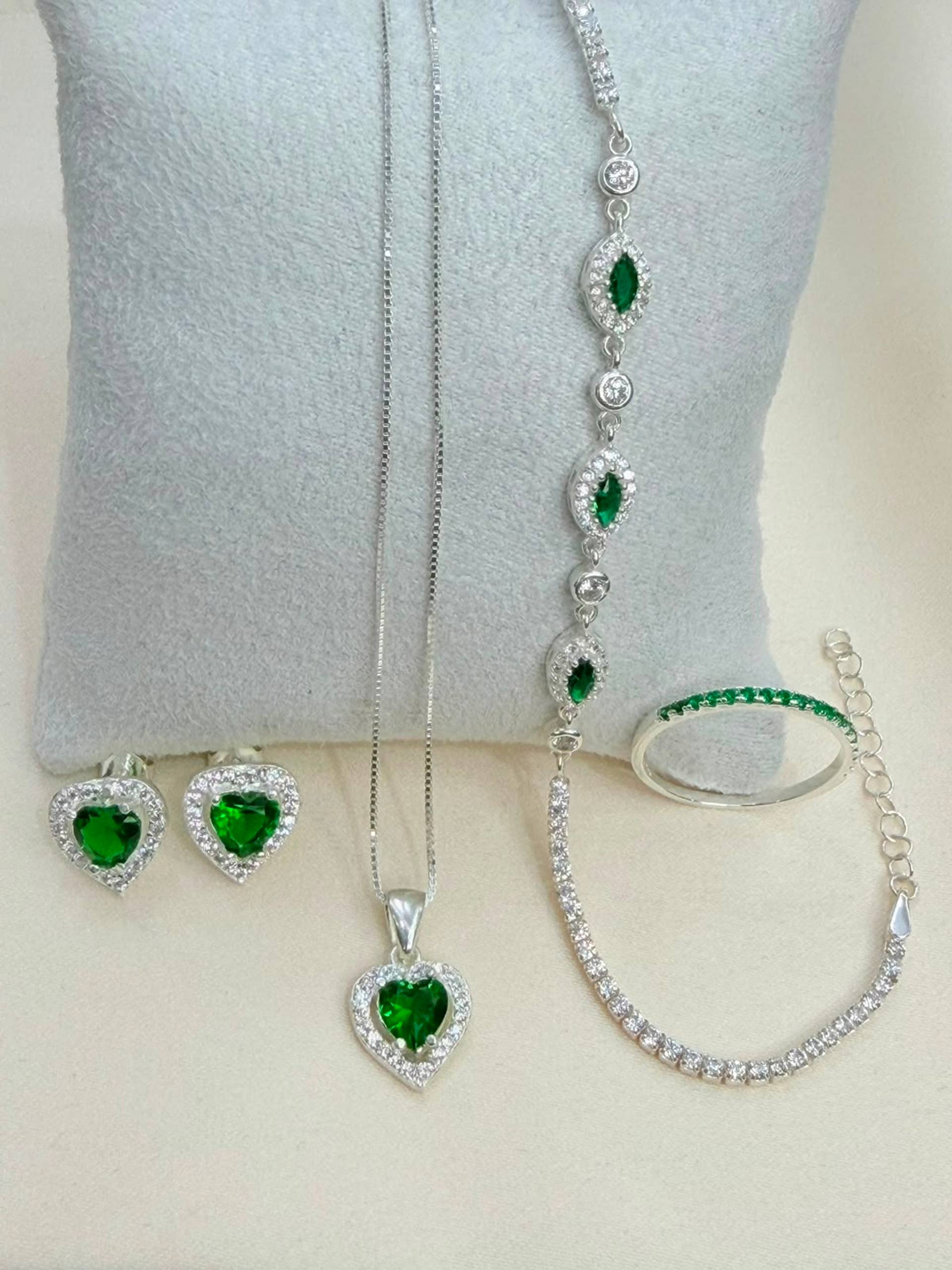 Set Corazón Esmeralda de plata 925