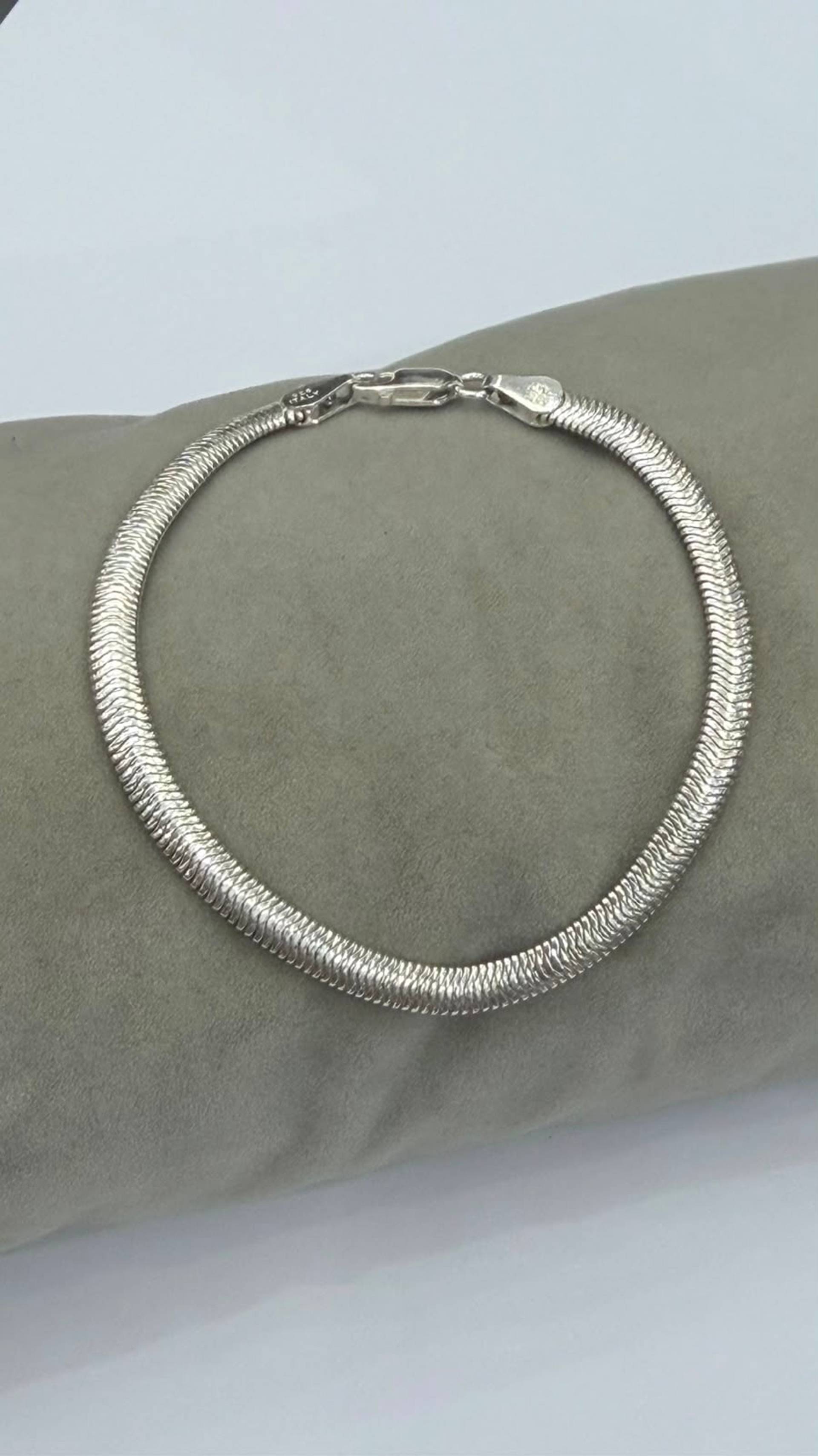 Pulsera Cinta Plateada