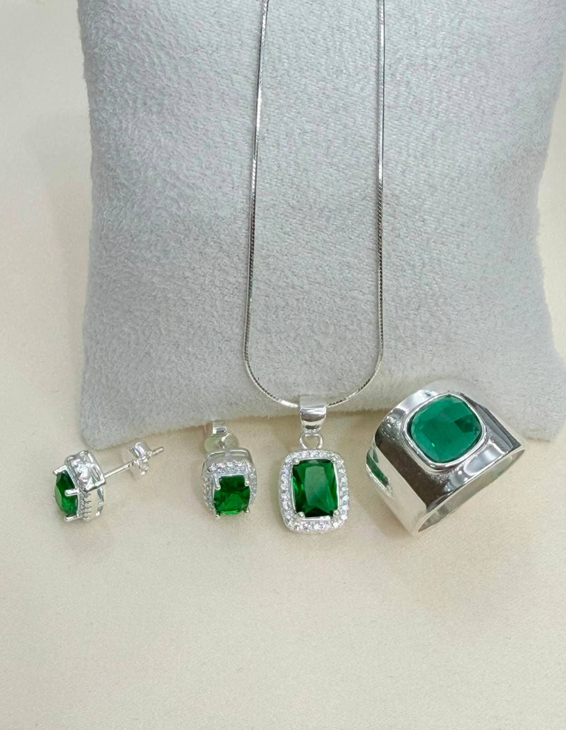 Set Esmeralda Rectangular de plata 925