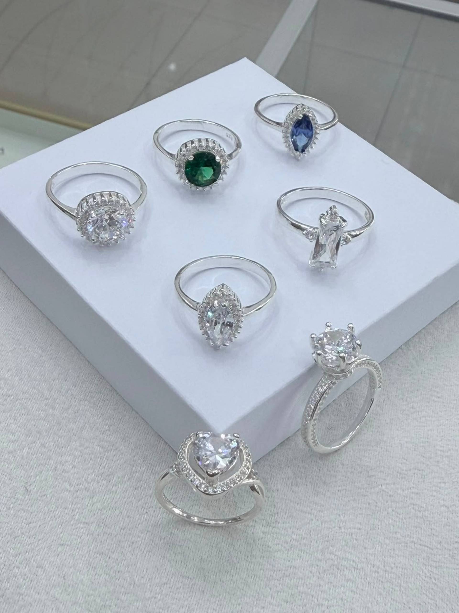 Colección Anillos Gemas