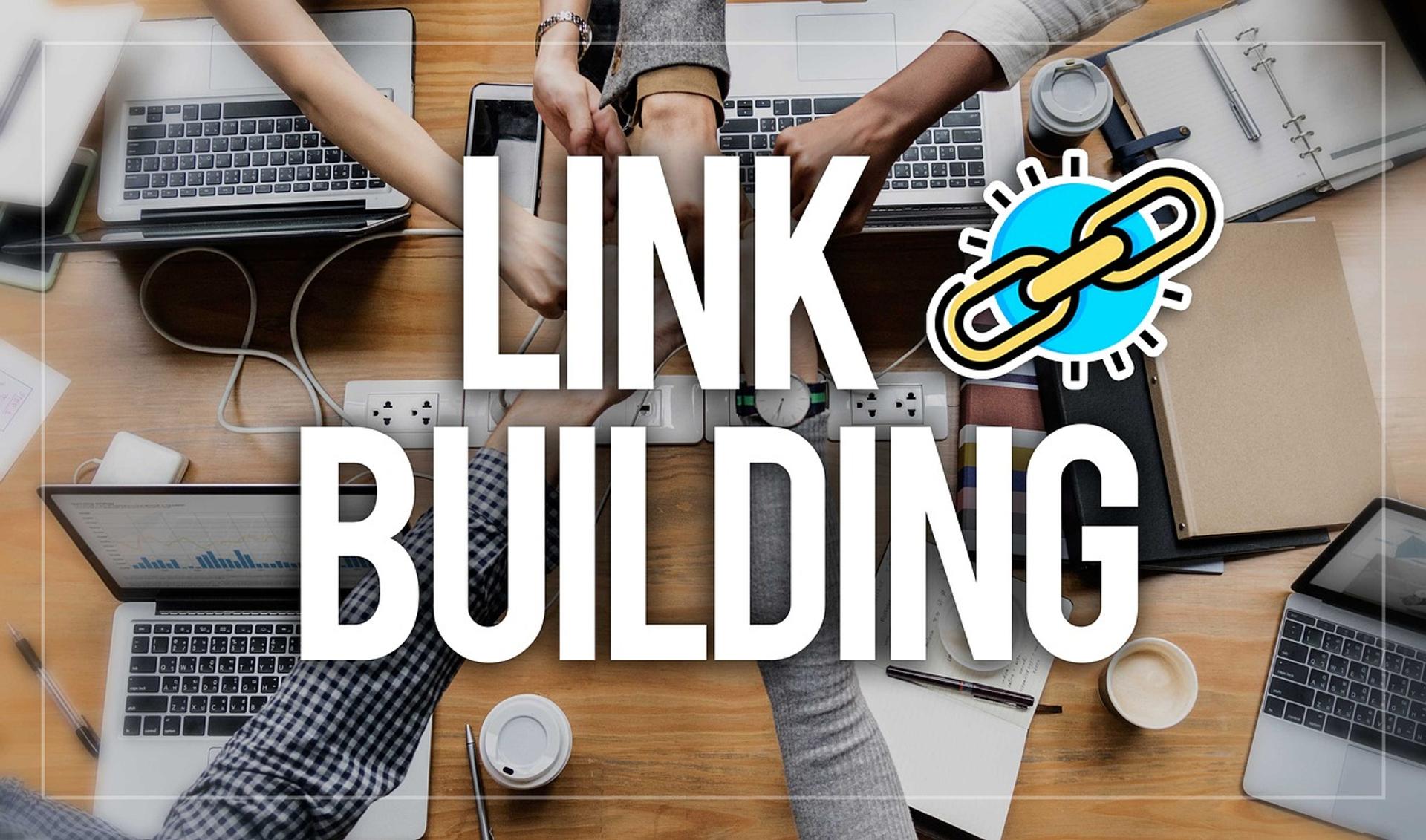 Strategi off-page SEO dengan link building dari website otoritatif untuk domain authority