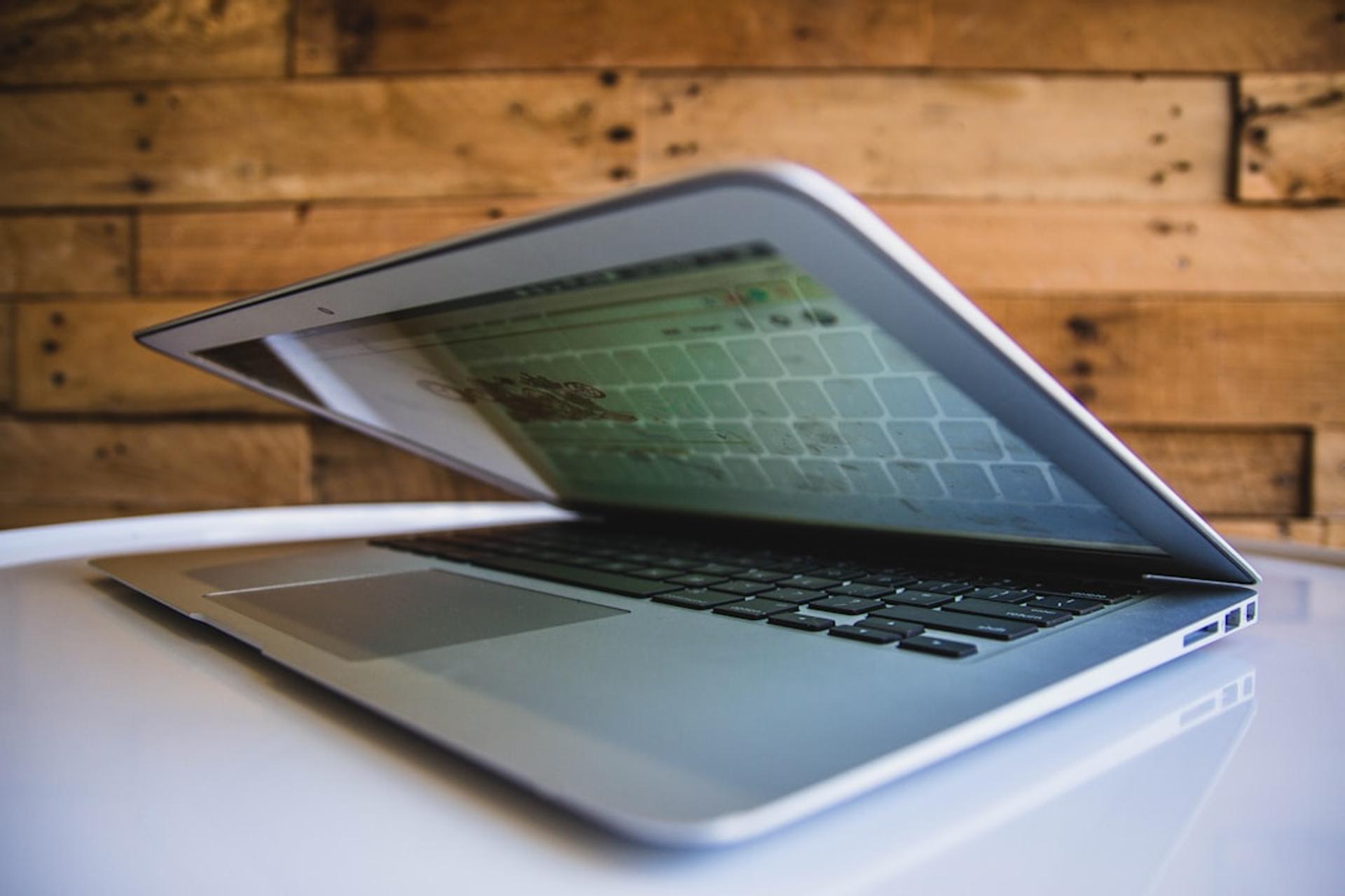 Tabel daftar situs web 2.0 aktif beserta domain rating