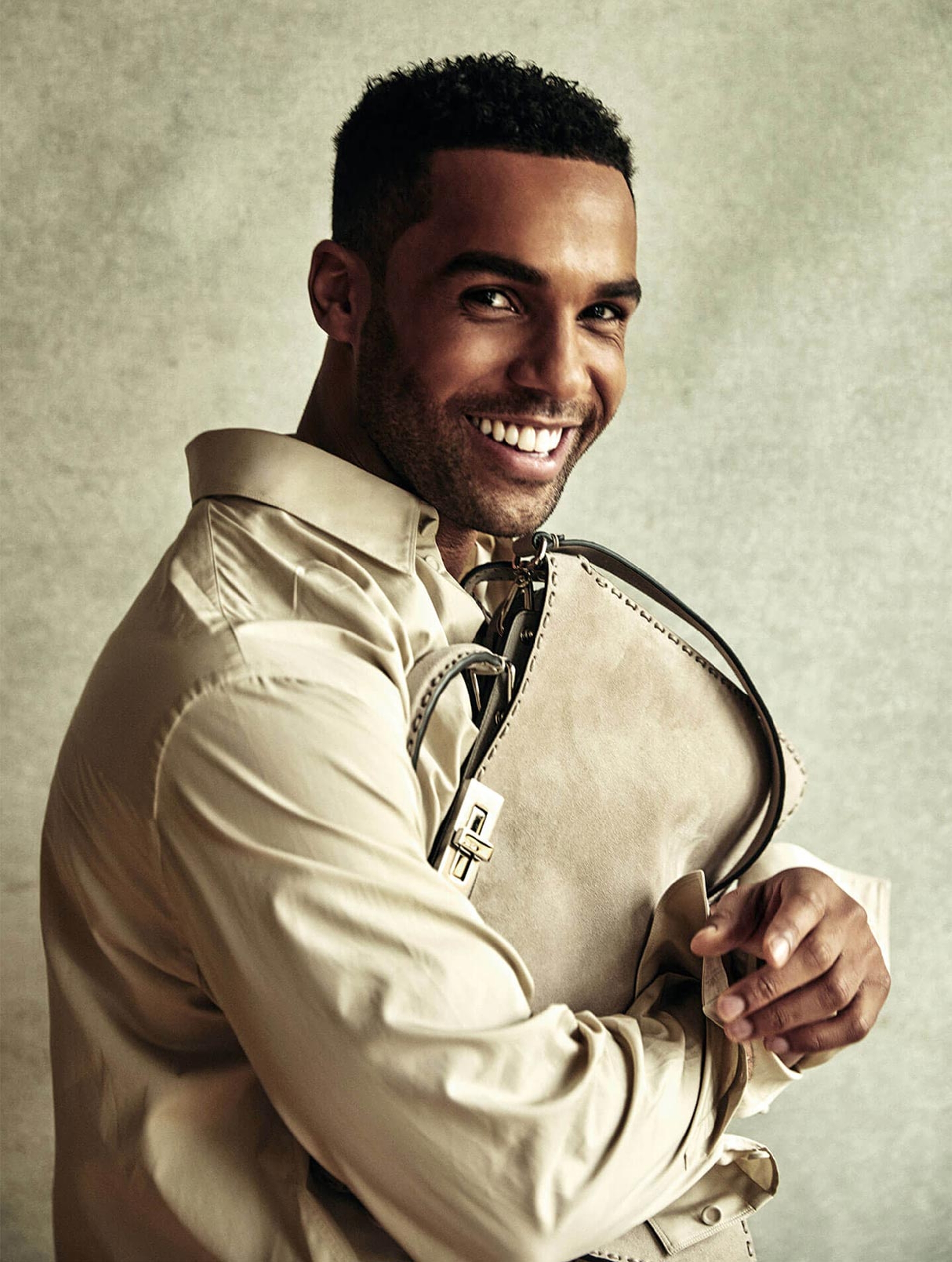 2022-09_ISN_MANABOUTTOWN_02.jpg