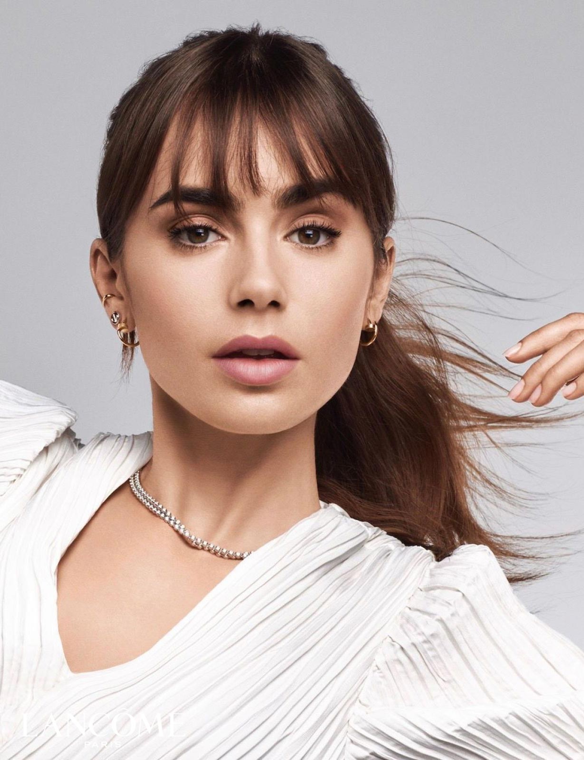 lily-collins-lancome-teint-idole-ultra-wear-november-2022-0.jpg